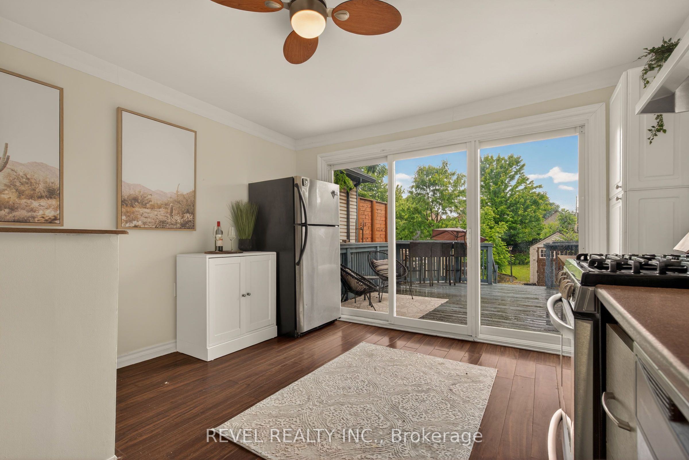 153 Ferrie Street E Property Photo 25