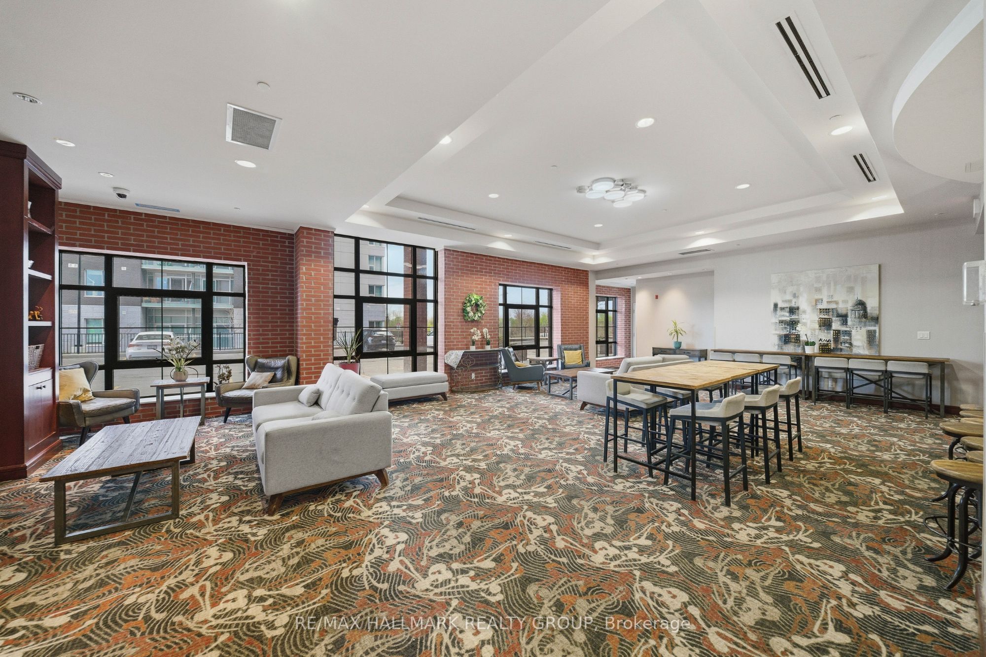 555 Anand Private 610 Property Photo 19