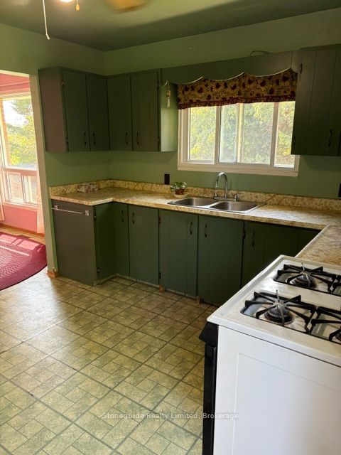 100 Moloney Line Property Photo 3