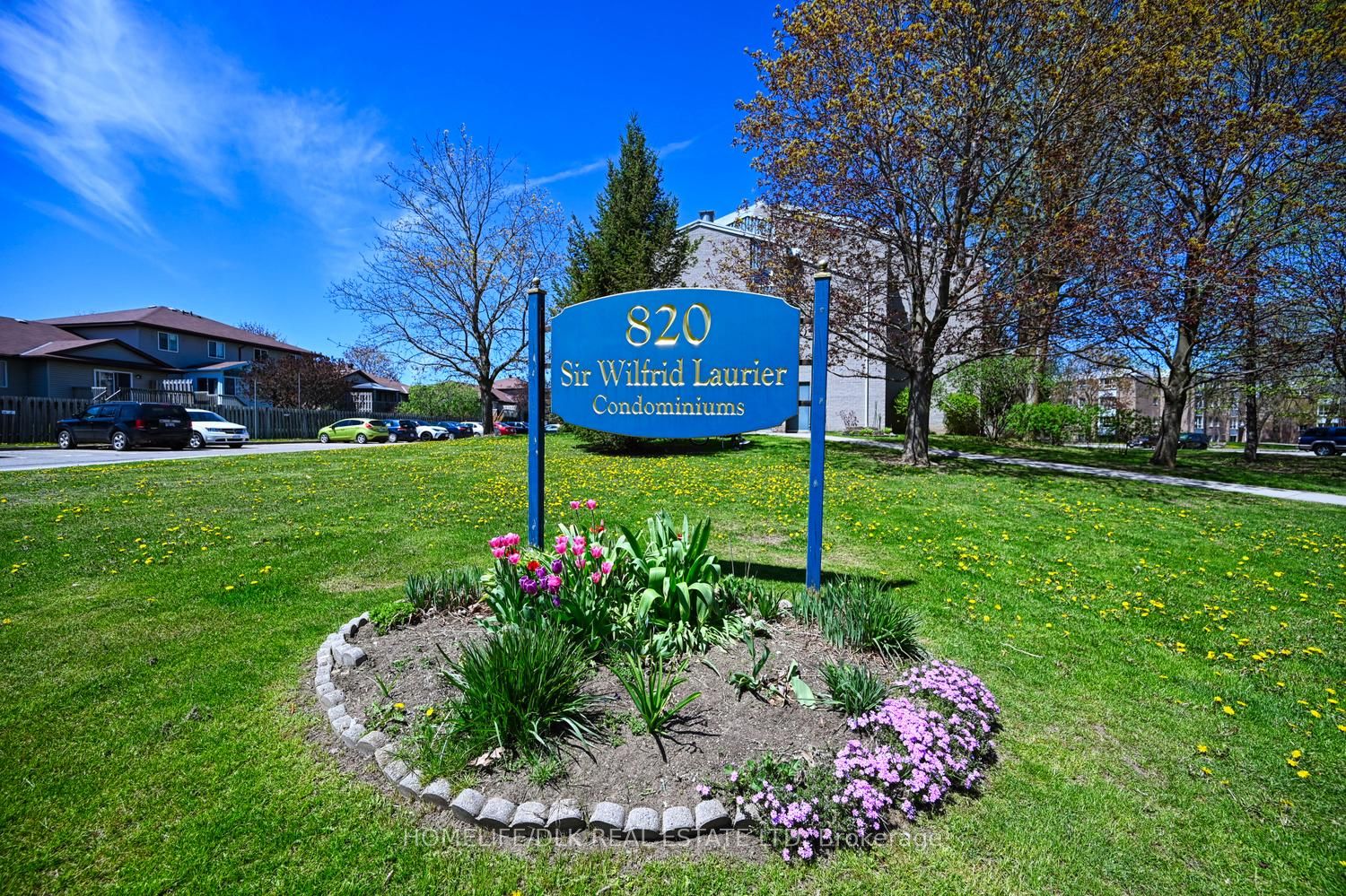 820 Laurier Boulevard 306 Property Photo 1