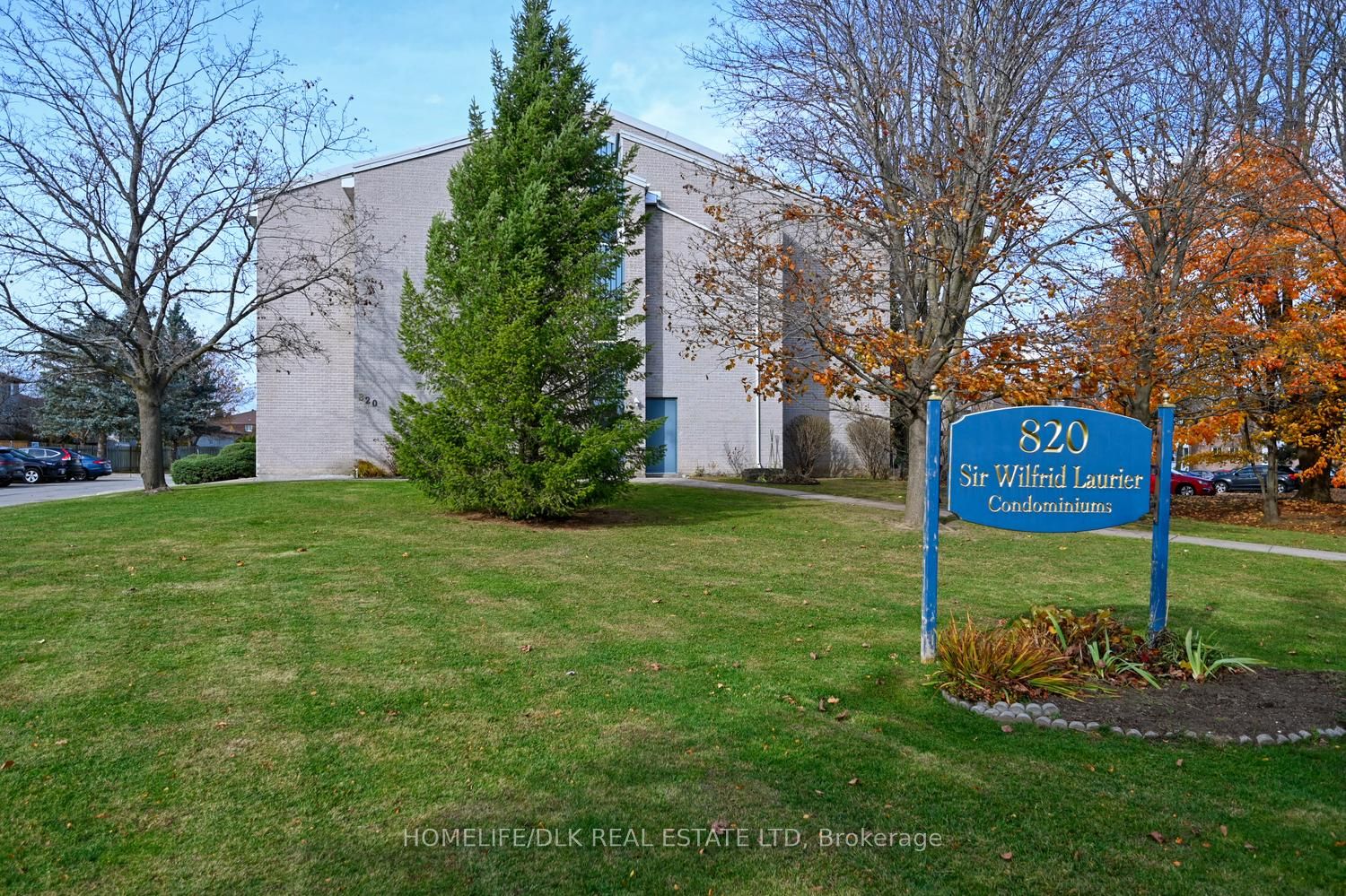 820 Laurier Boulevard 306 Property Photo 2