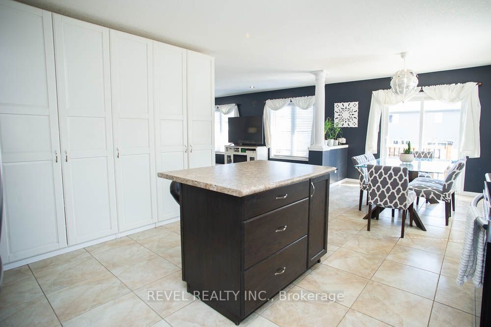 48 Nightingale Drive Property Photo 9