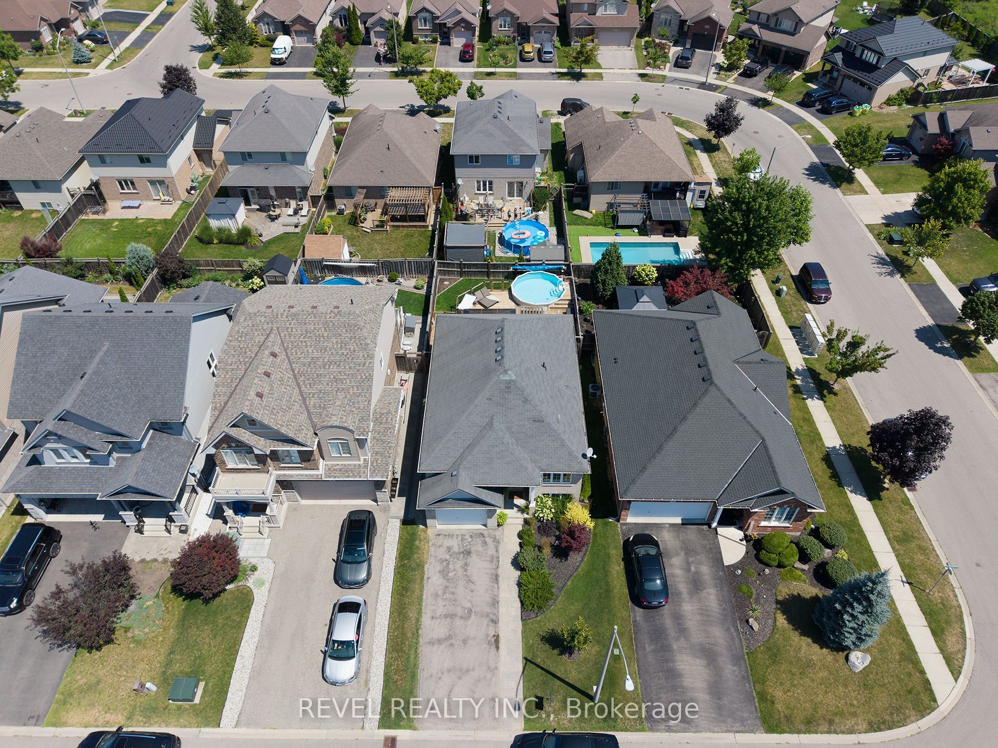 48 Nightingale Drive Property Photo 41