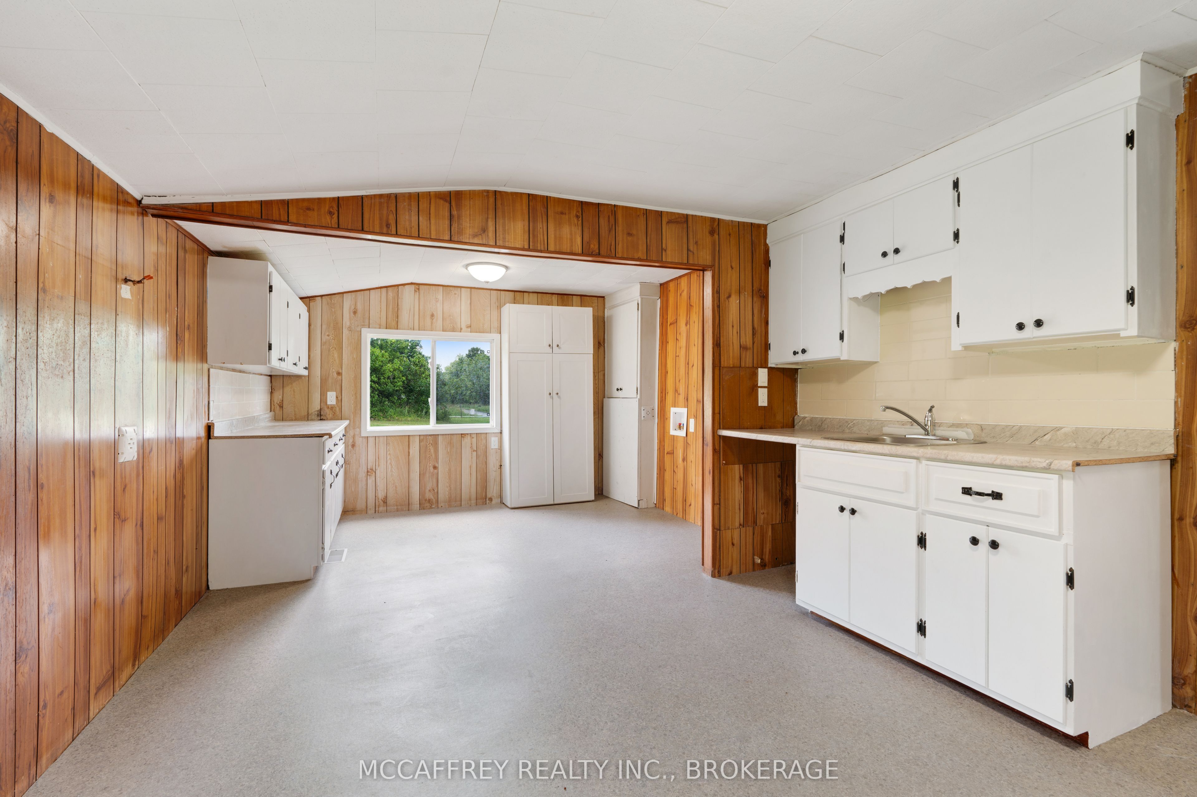 333 Burridge Road Property Photo 13