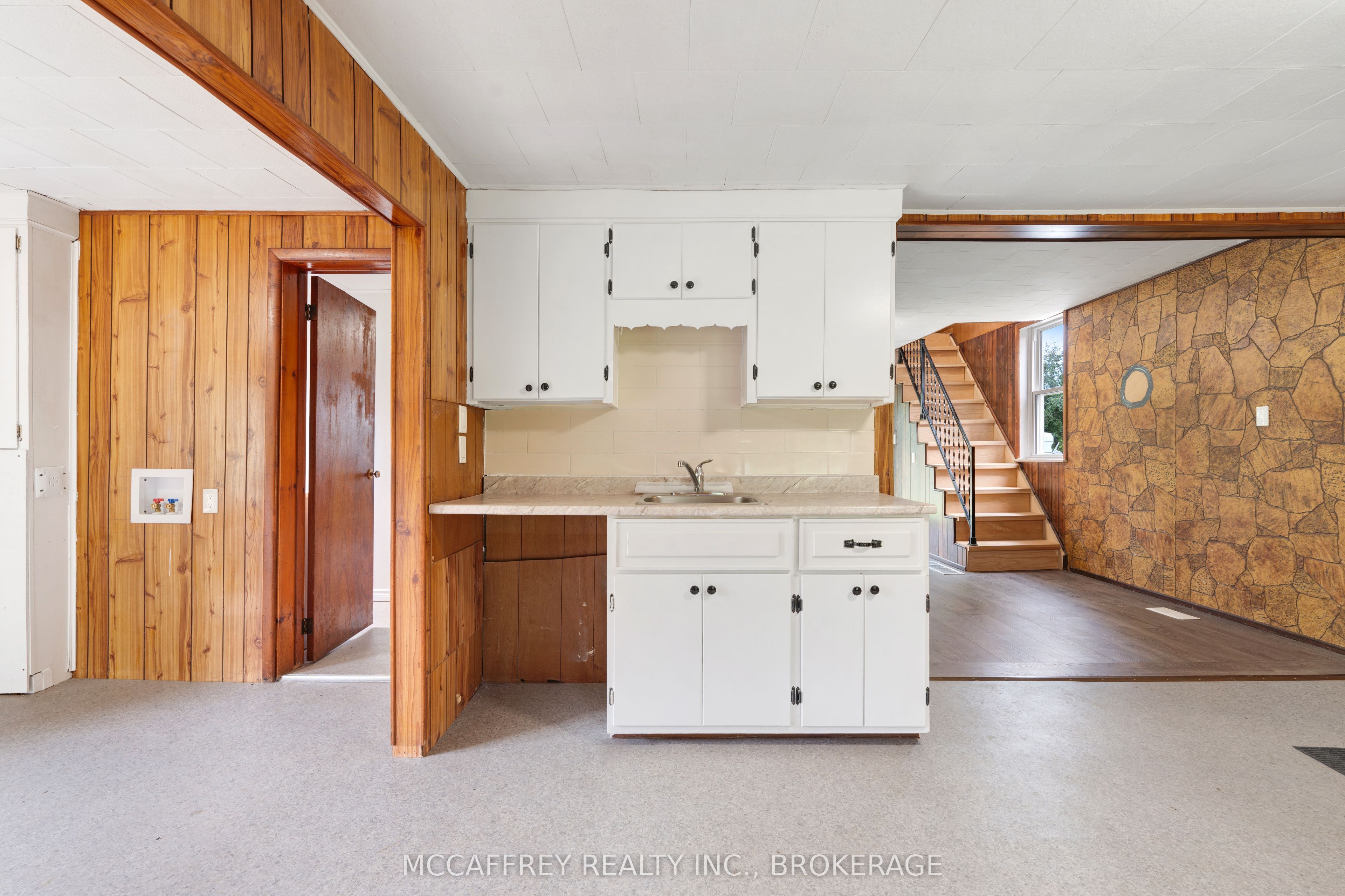 333 Burridge Road Property Photo 14