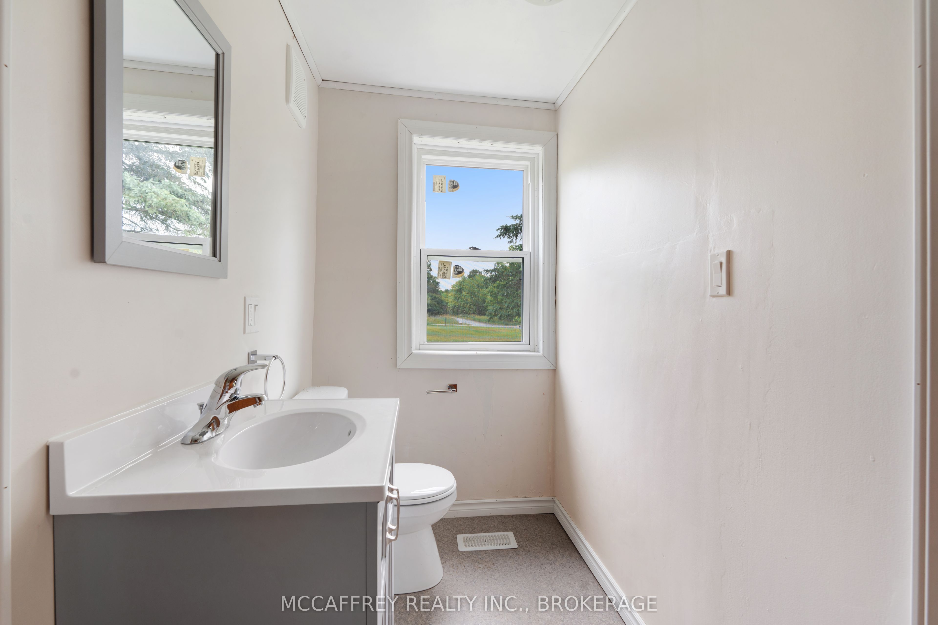 333 Burridge Road Property Photo 17