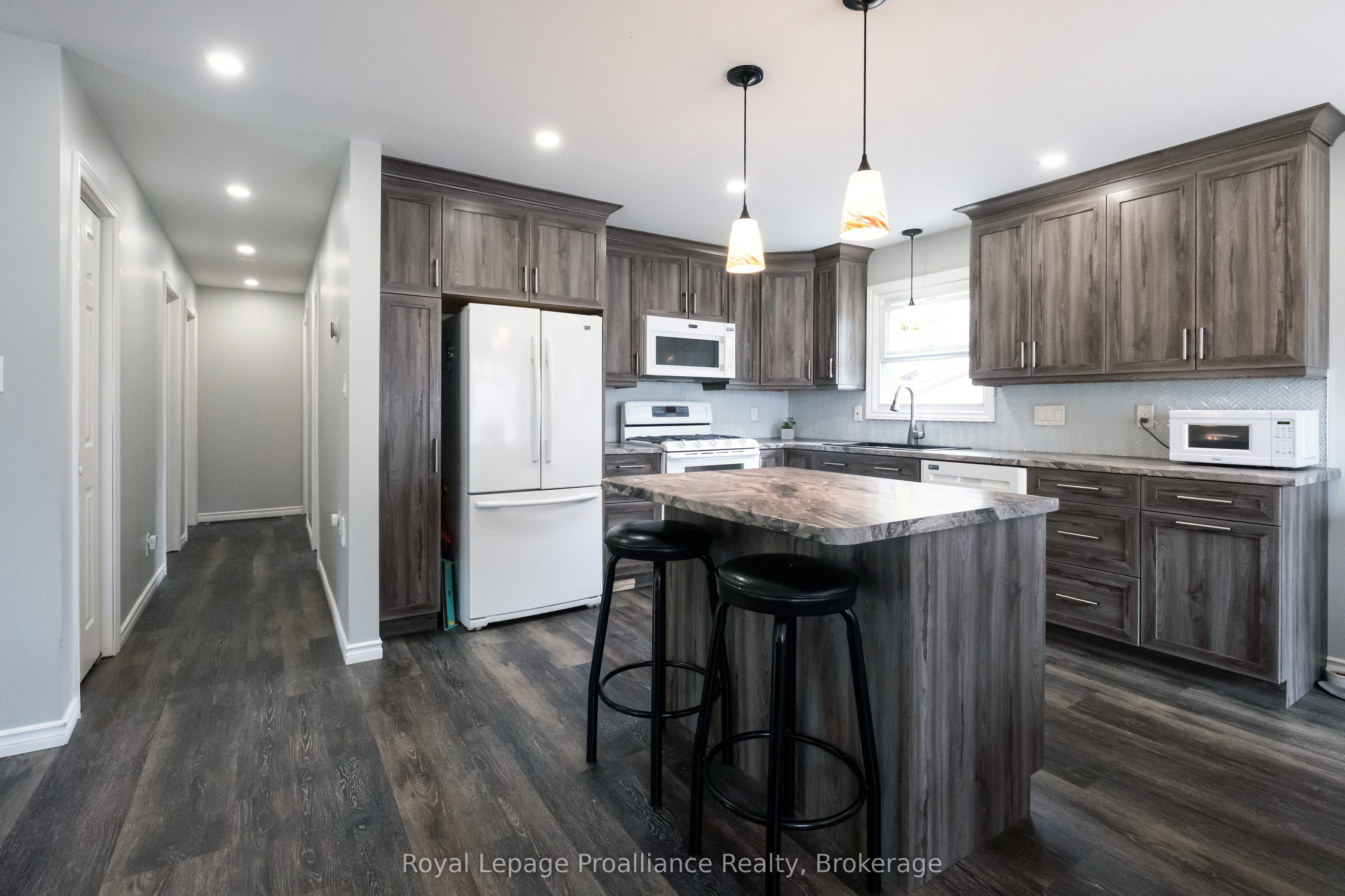 115 Nicholas Street Property Photo 7