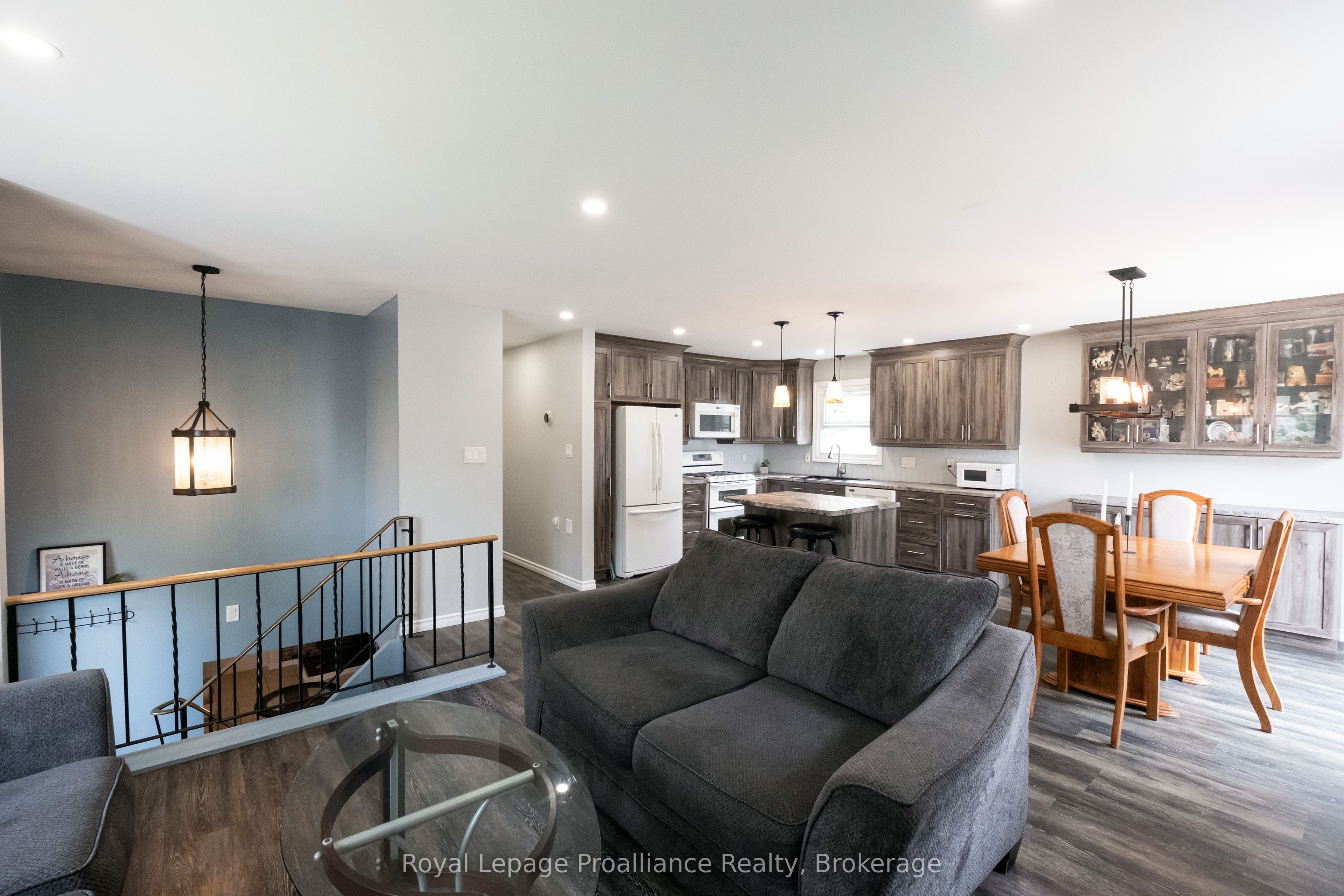 115 Nicholas Street Property Photo 11