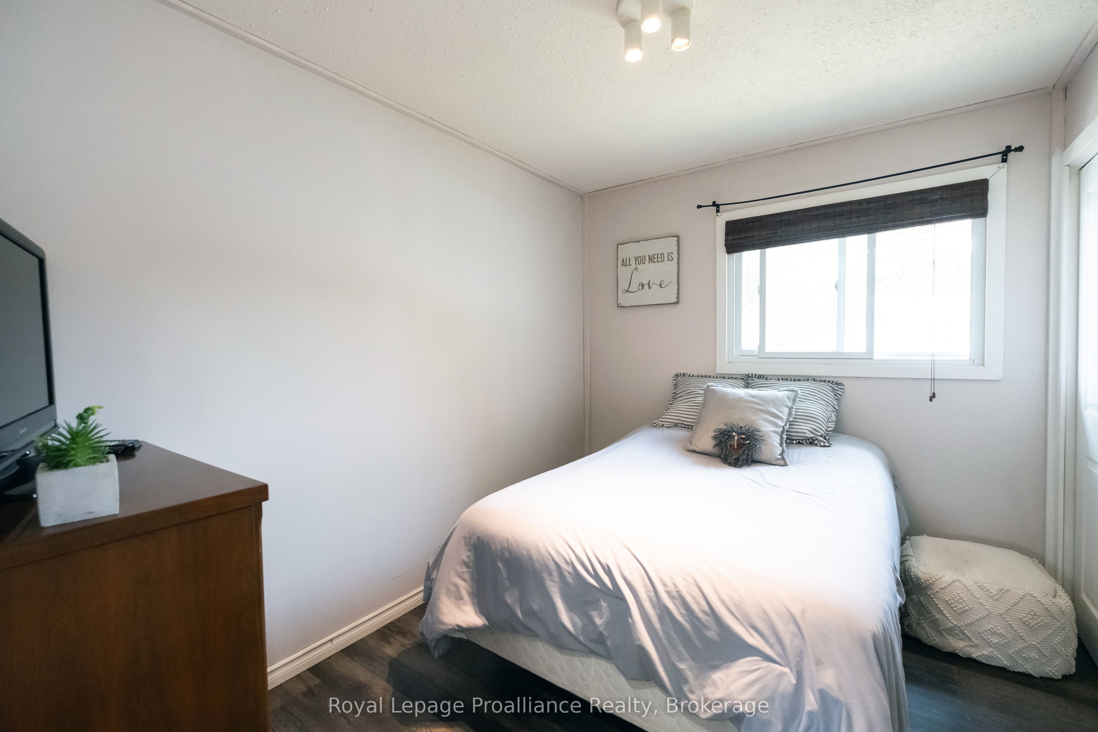 115 Nicholas Street Property Photo 15