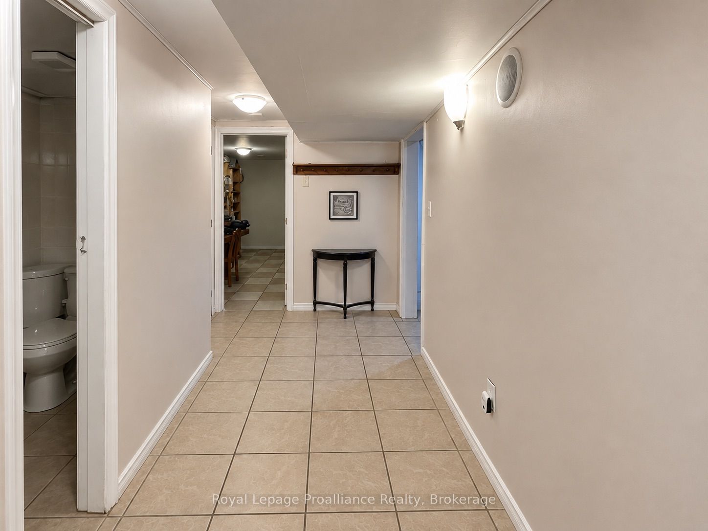 115 Nicholas Street Property Photo 21