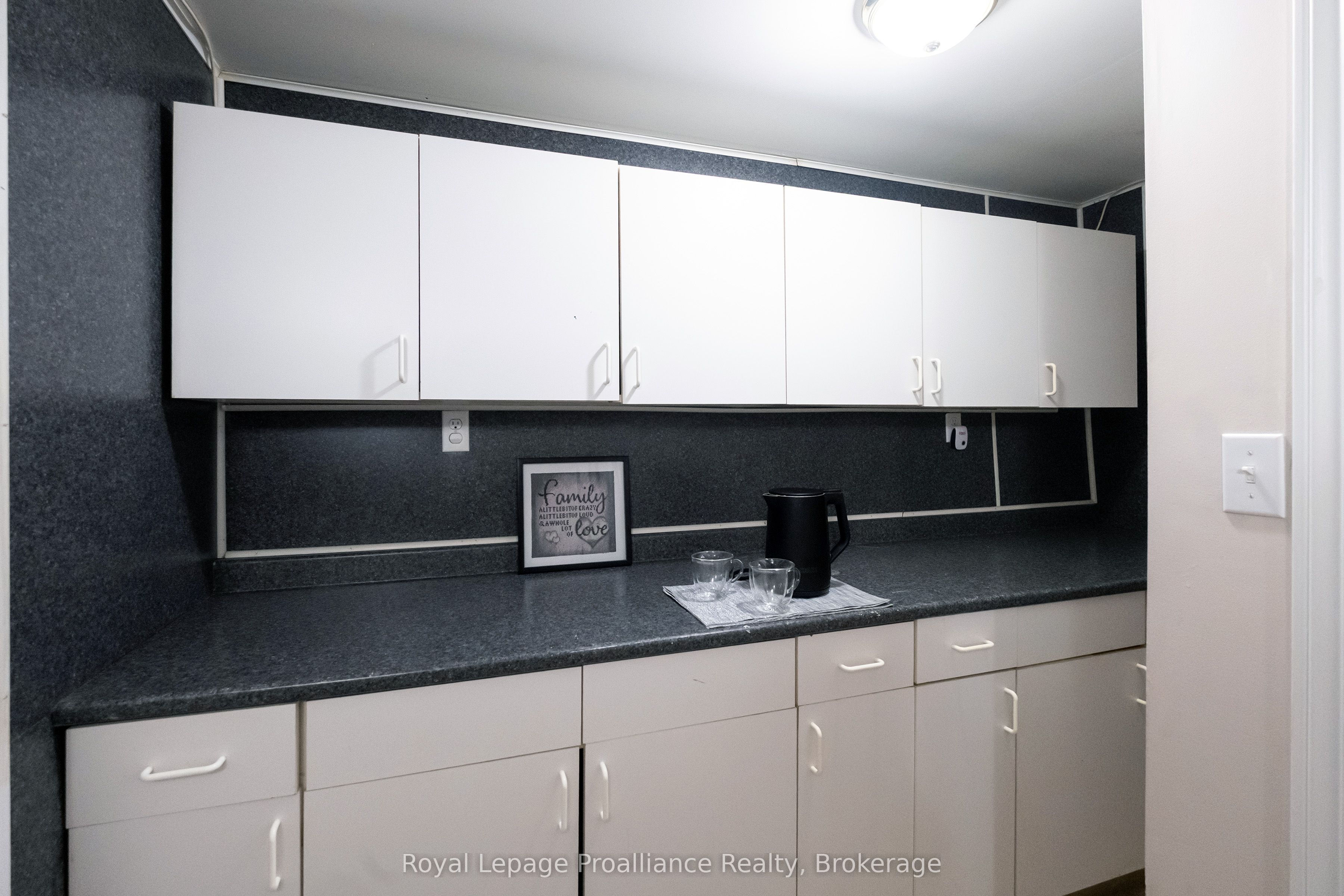 115 Nicholas Street Property Photo 25