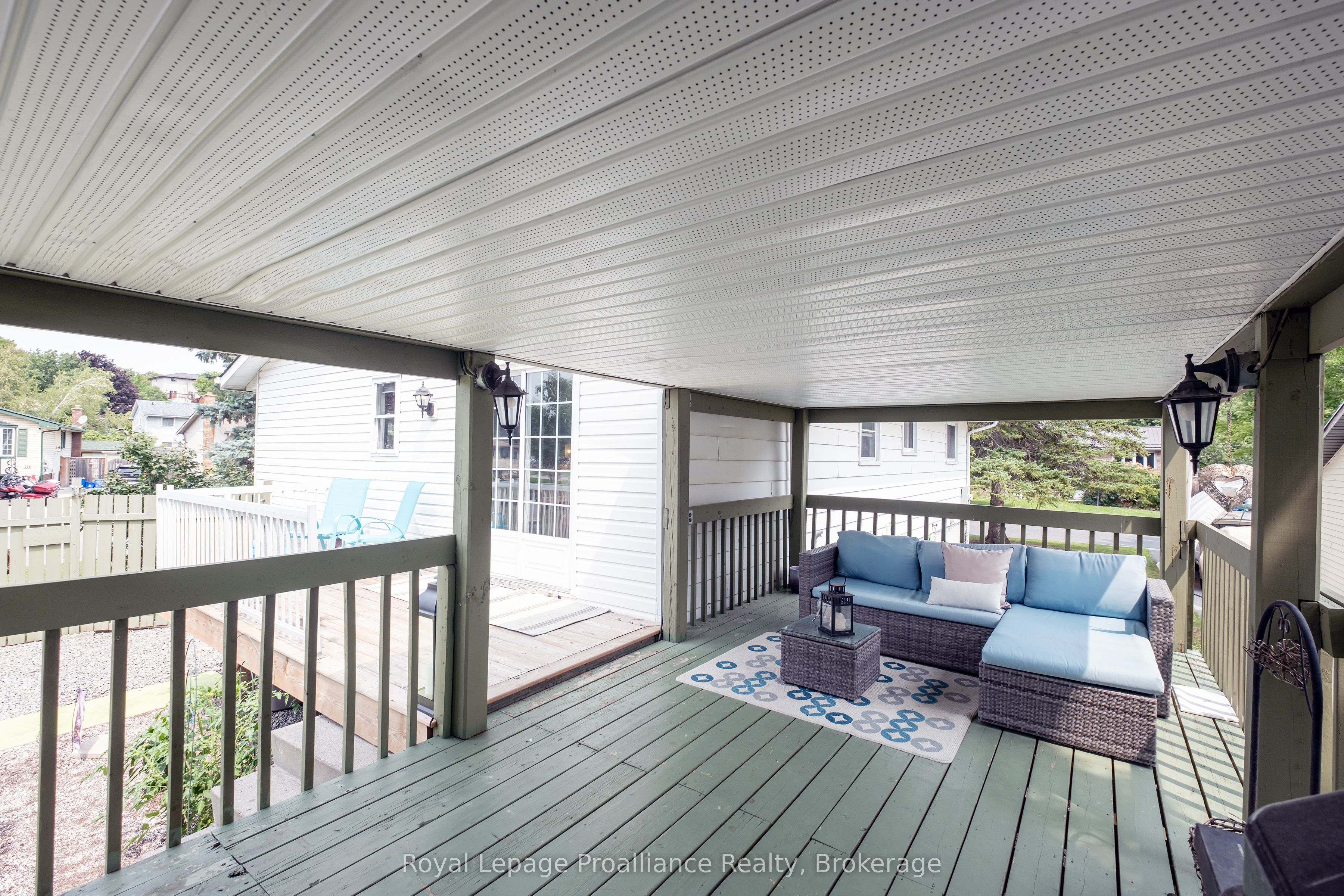 115 Nicholas Street Property Photo 34