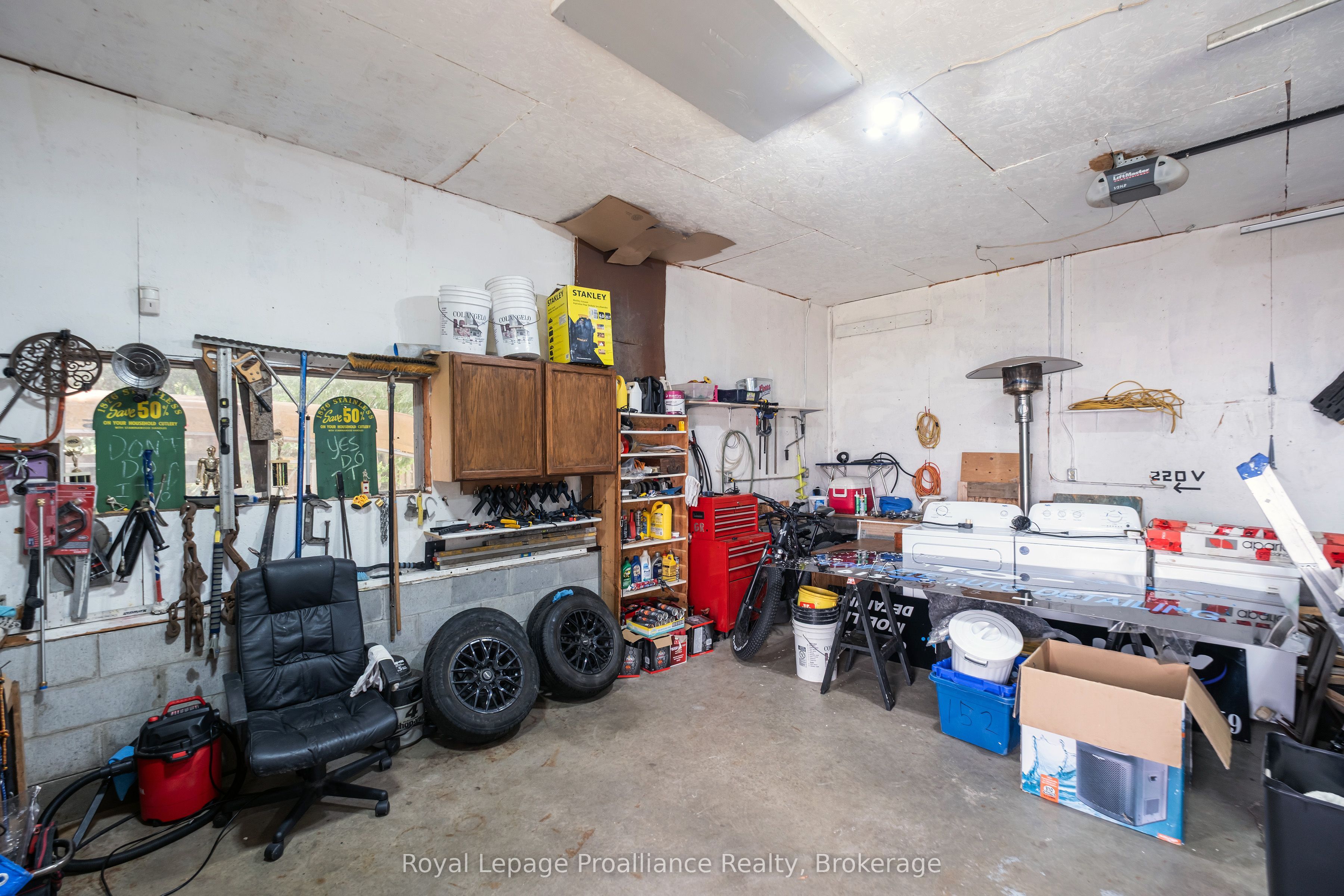 115 Nicholas Street Property Photo 37
