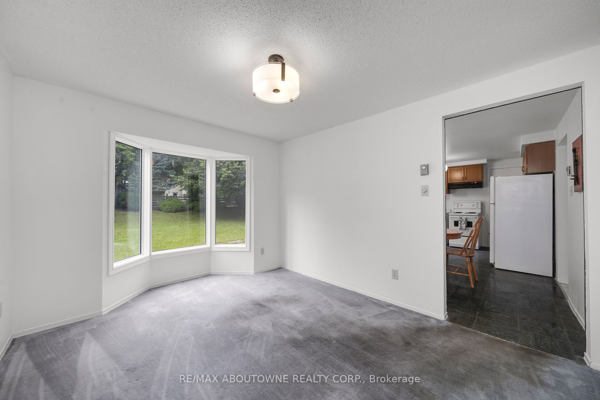 678 S Edinburgh Road S Property Photo 7