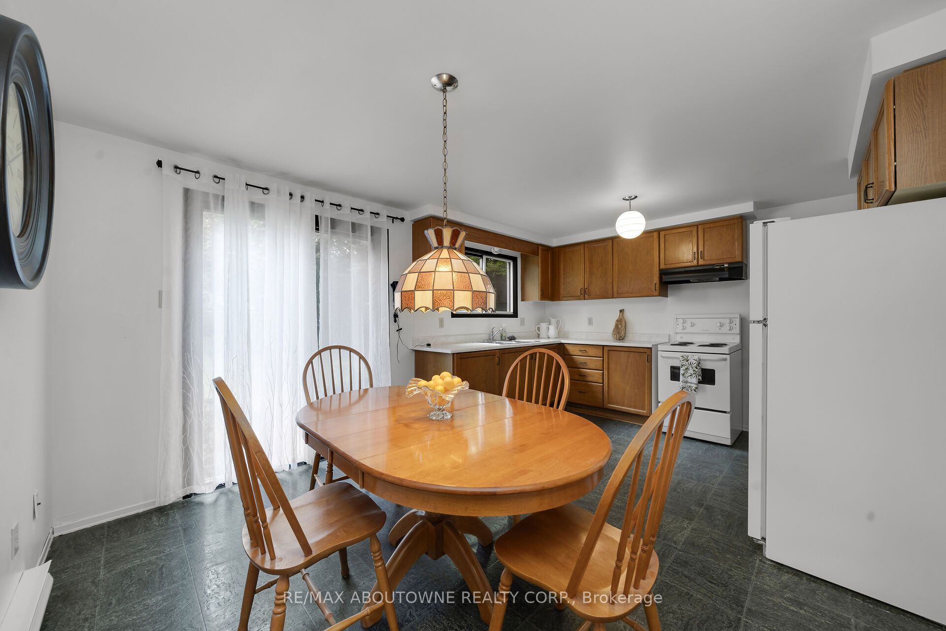 678 S Edinburgh Road S Property Photo 8