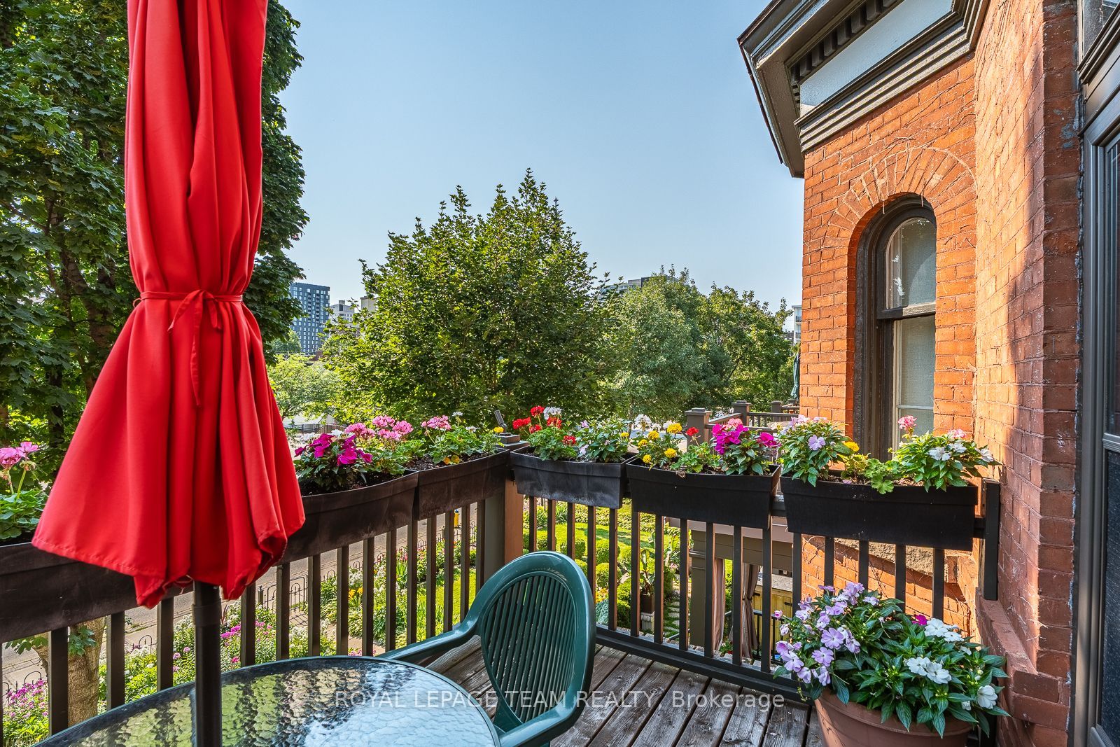525 King Edward Avenue Property Photo 29
