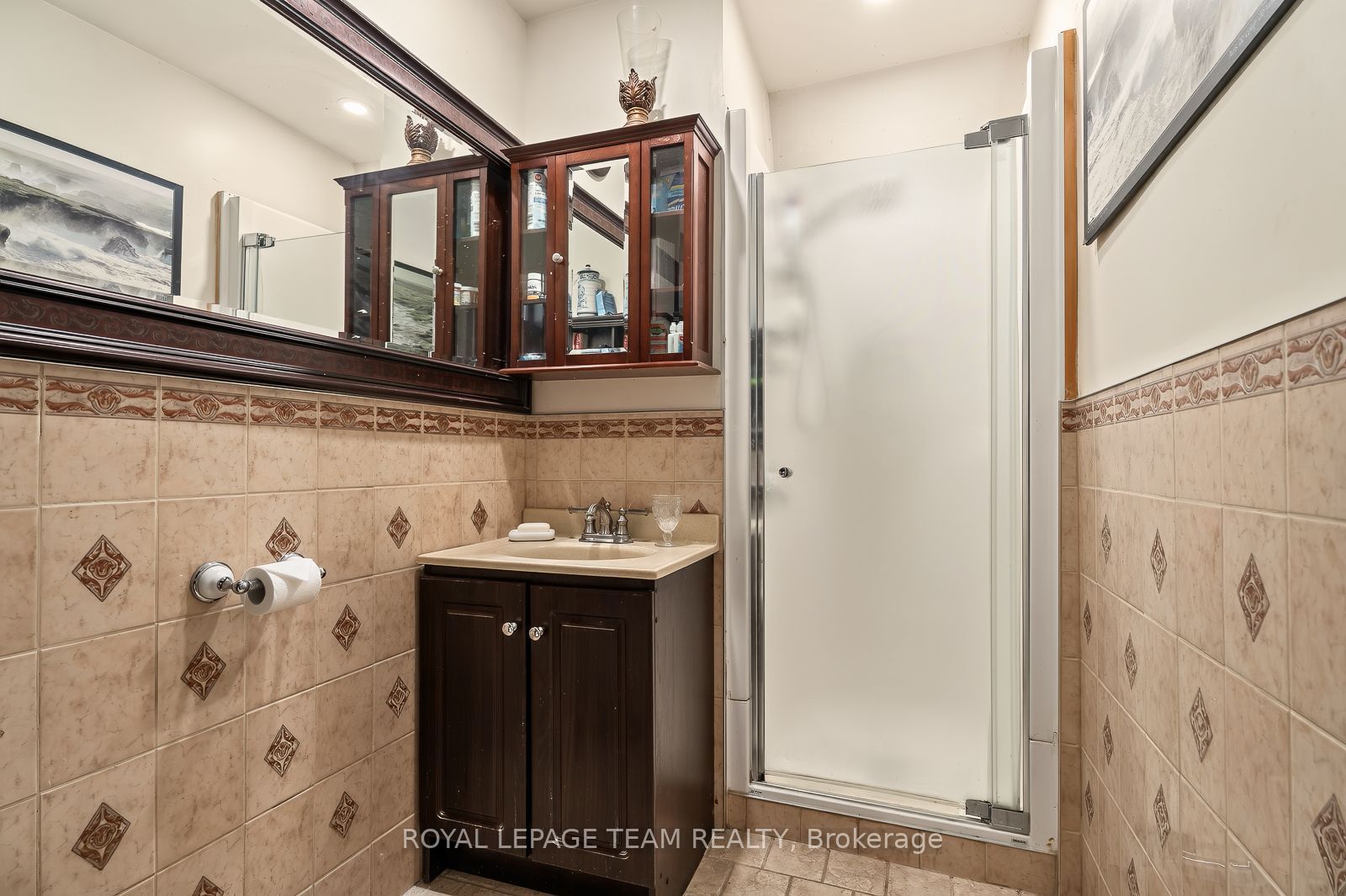525 King Edward Avenue Property Photo 37
