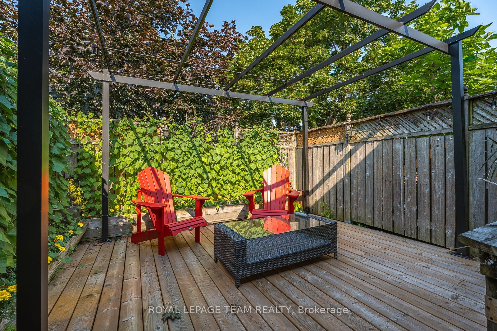 525 King Edward Avenue Property Photo 43
