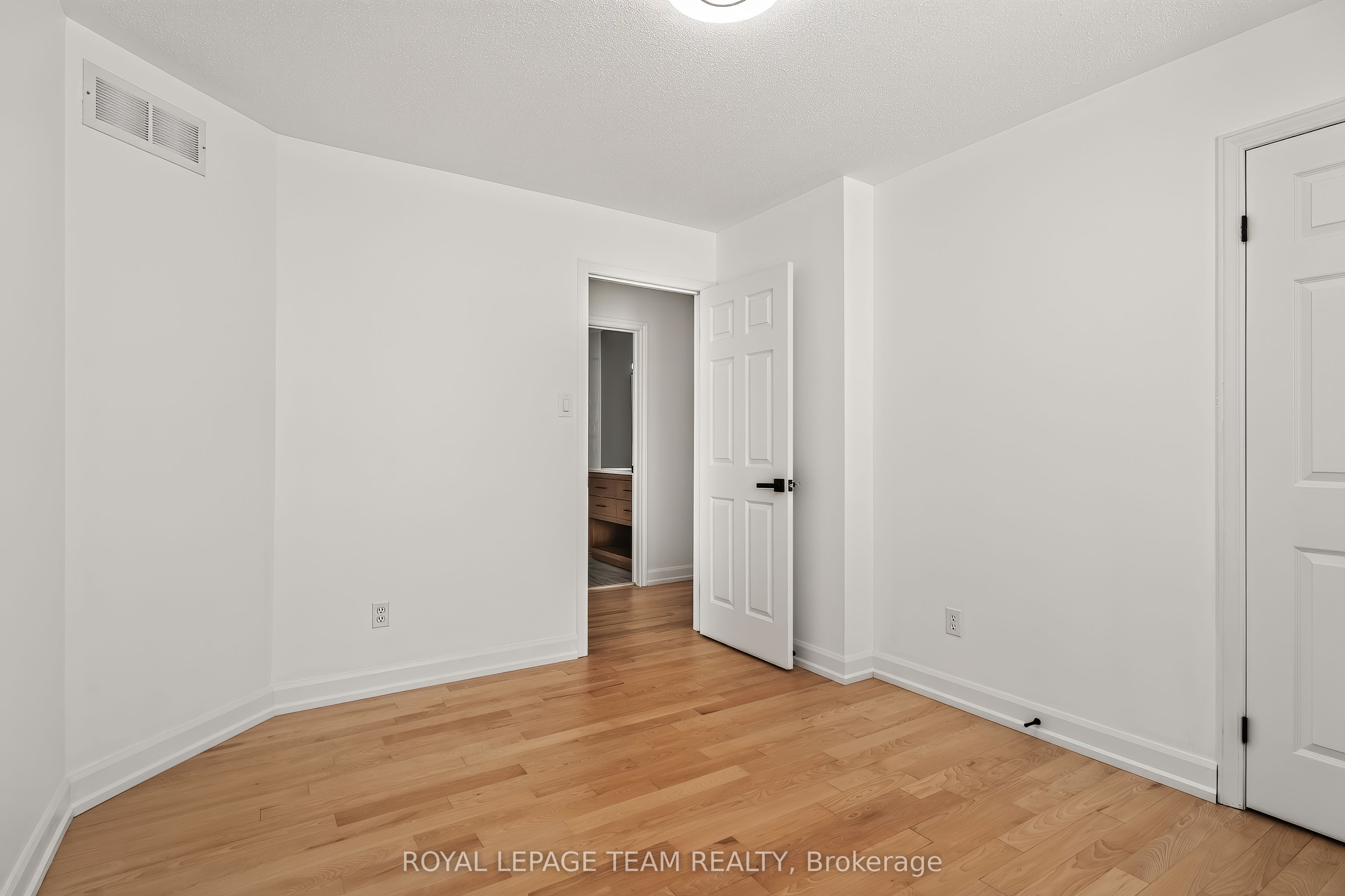28 Borealis Crescent Property Photo 32