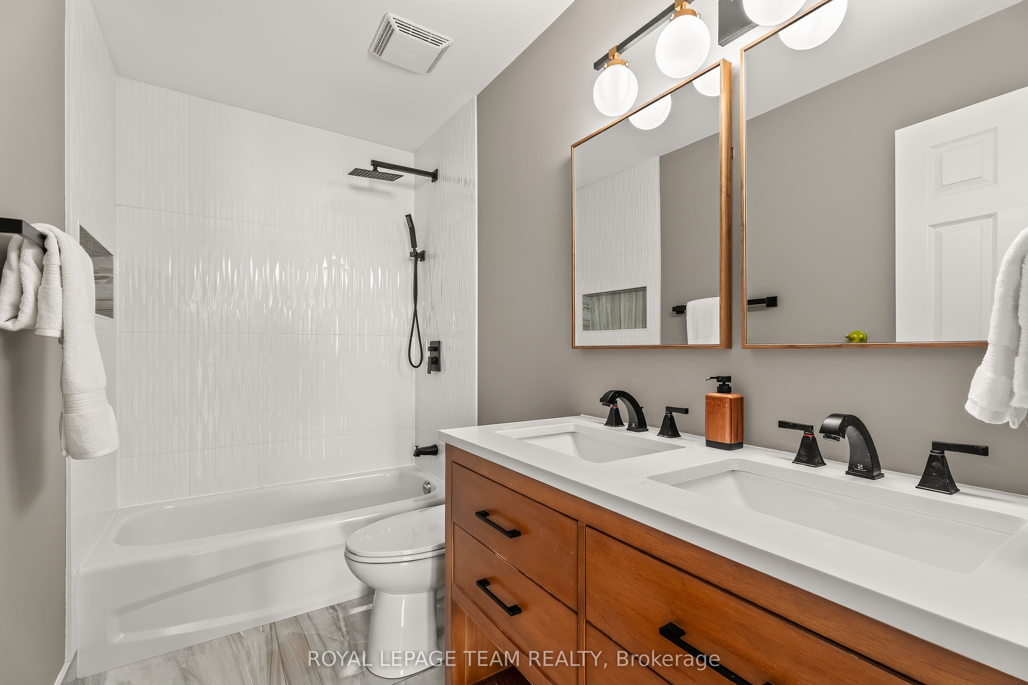 28 Borealis Crescent Property Photo 34