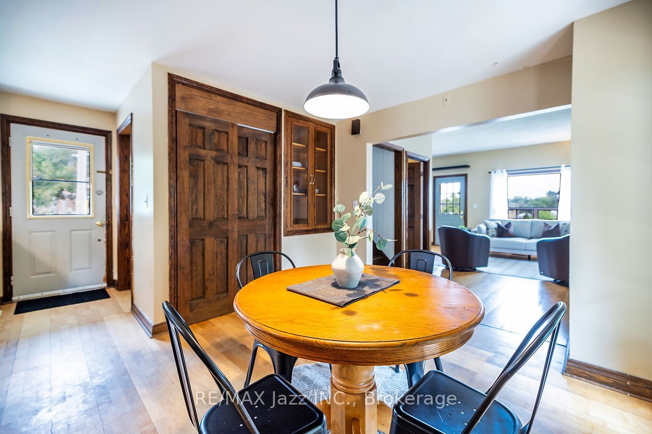 7 Union Street Property Photo 8