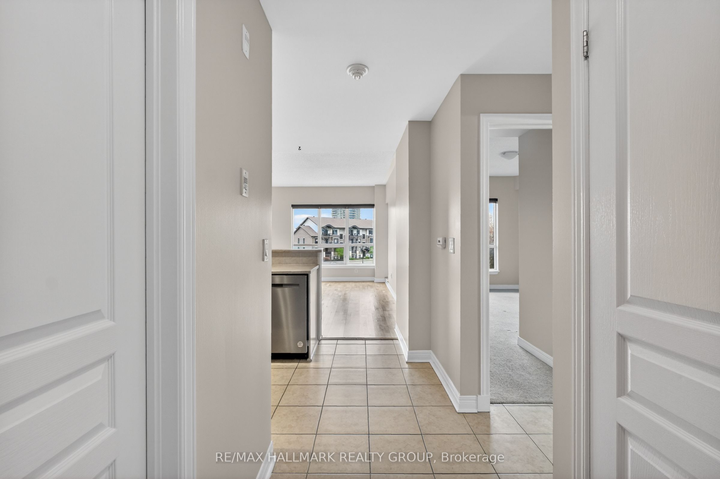 1005 Beauparc Private 301 Property Photo 9