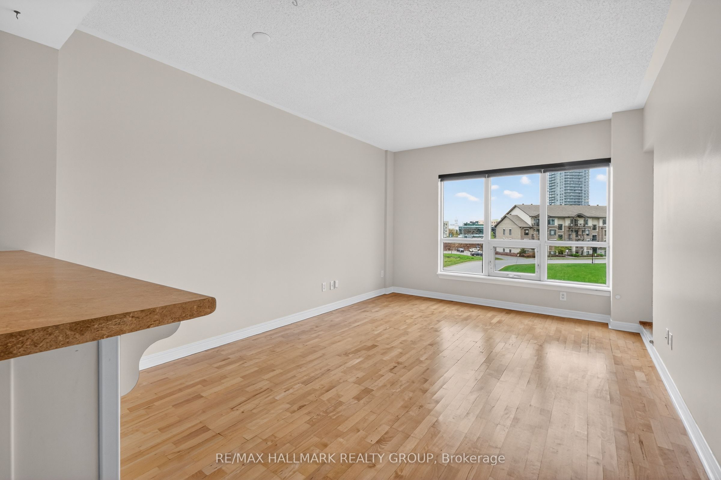 1005 Beauparc Private 301 Property Photo 13