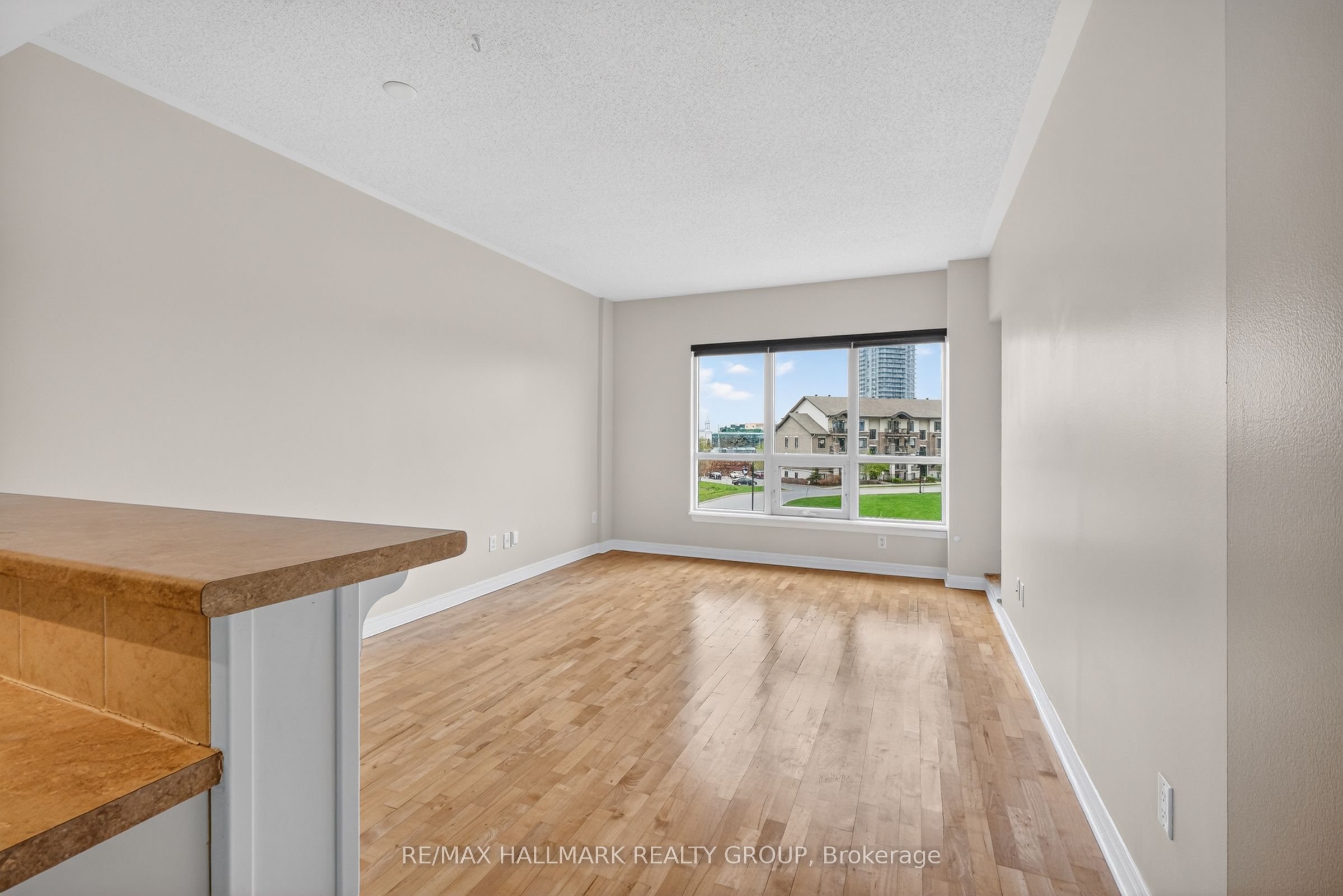 1005 Beauparc Private 301 Property Photo 14
