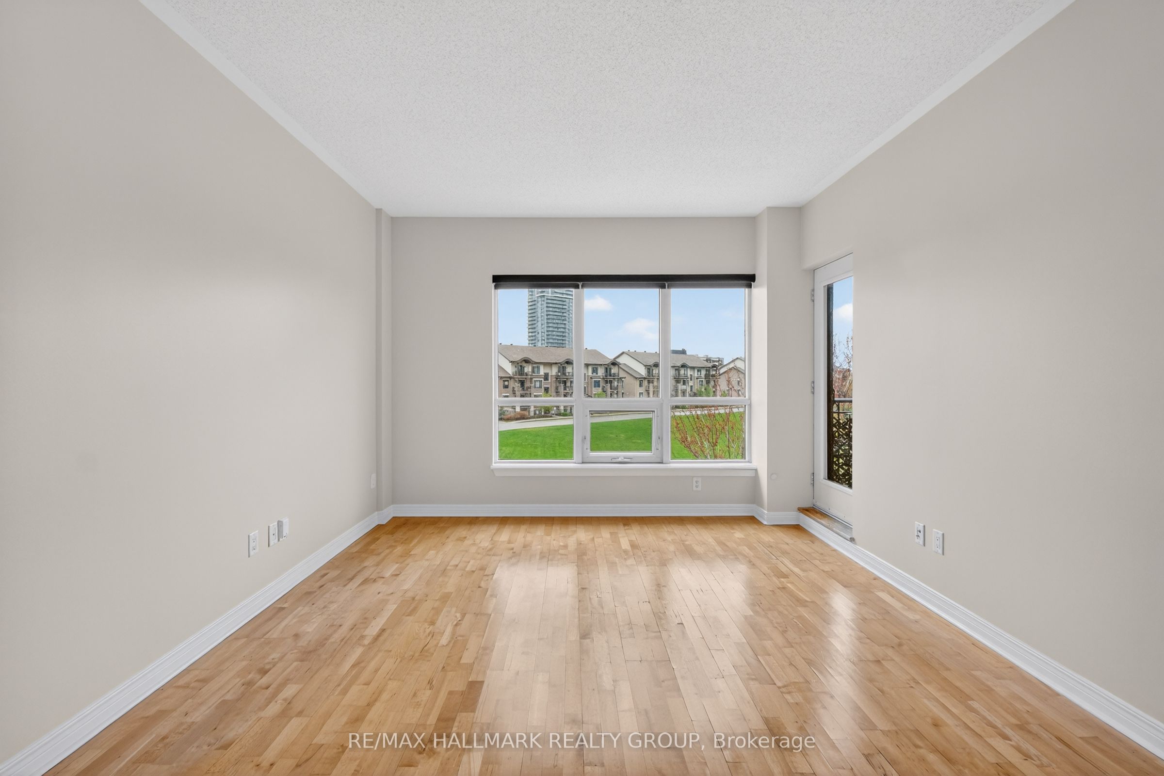 1005 Beauparc Private 301 Property Photo 15