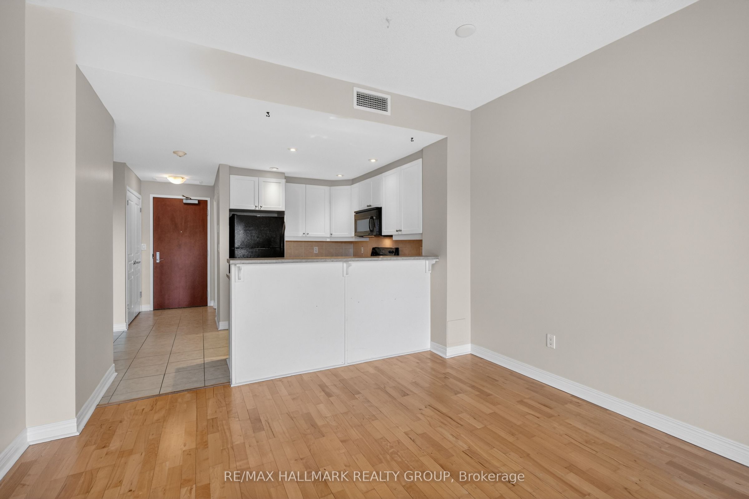 1005 Beauparc Private 301 Property Photo 19