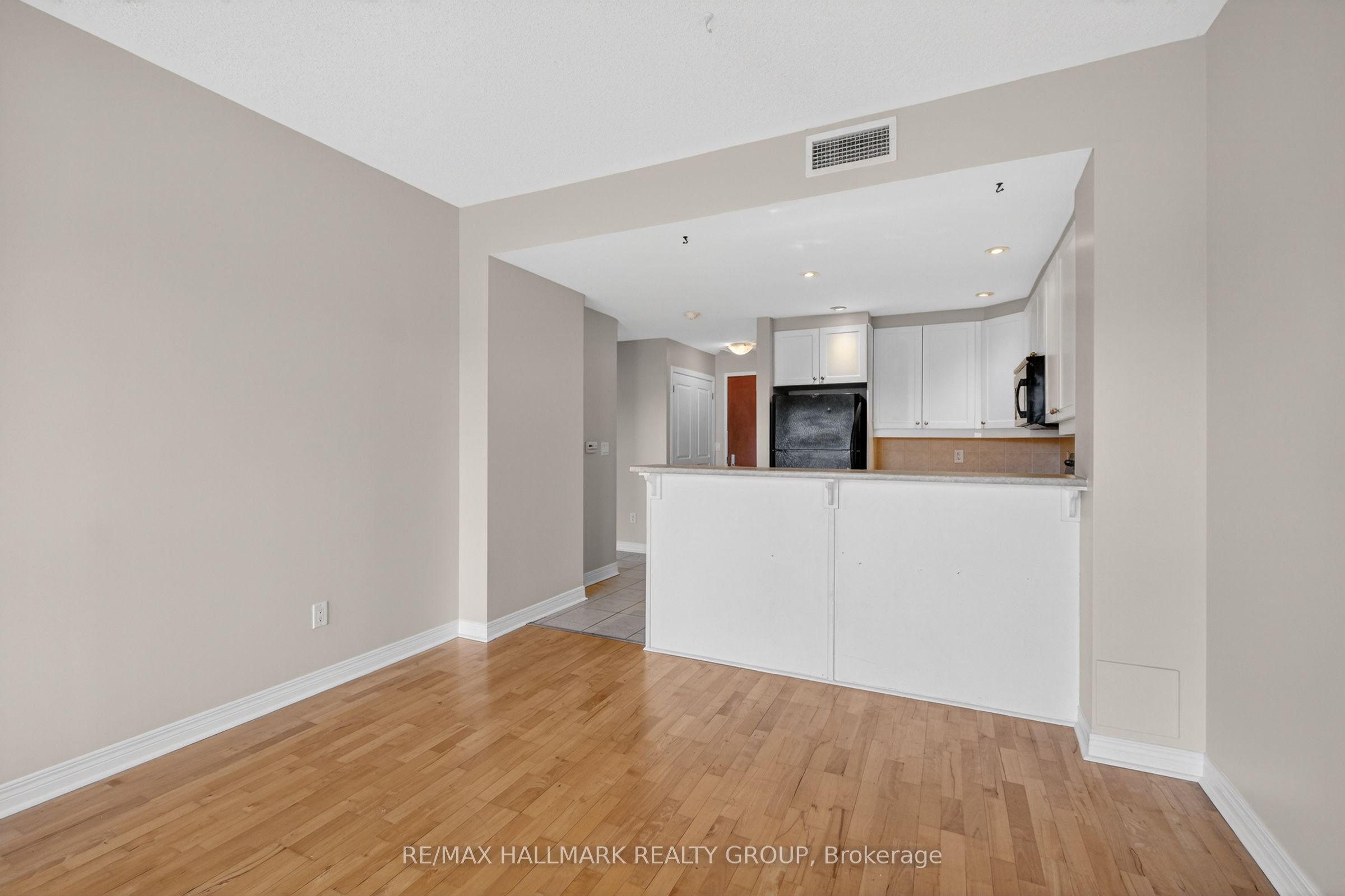 1005 Beauparc Private 301 Property Photo 20