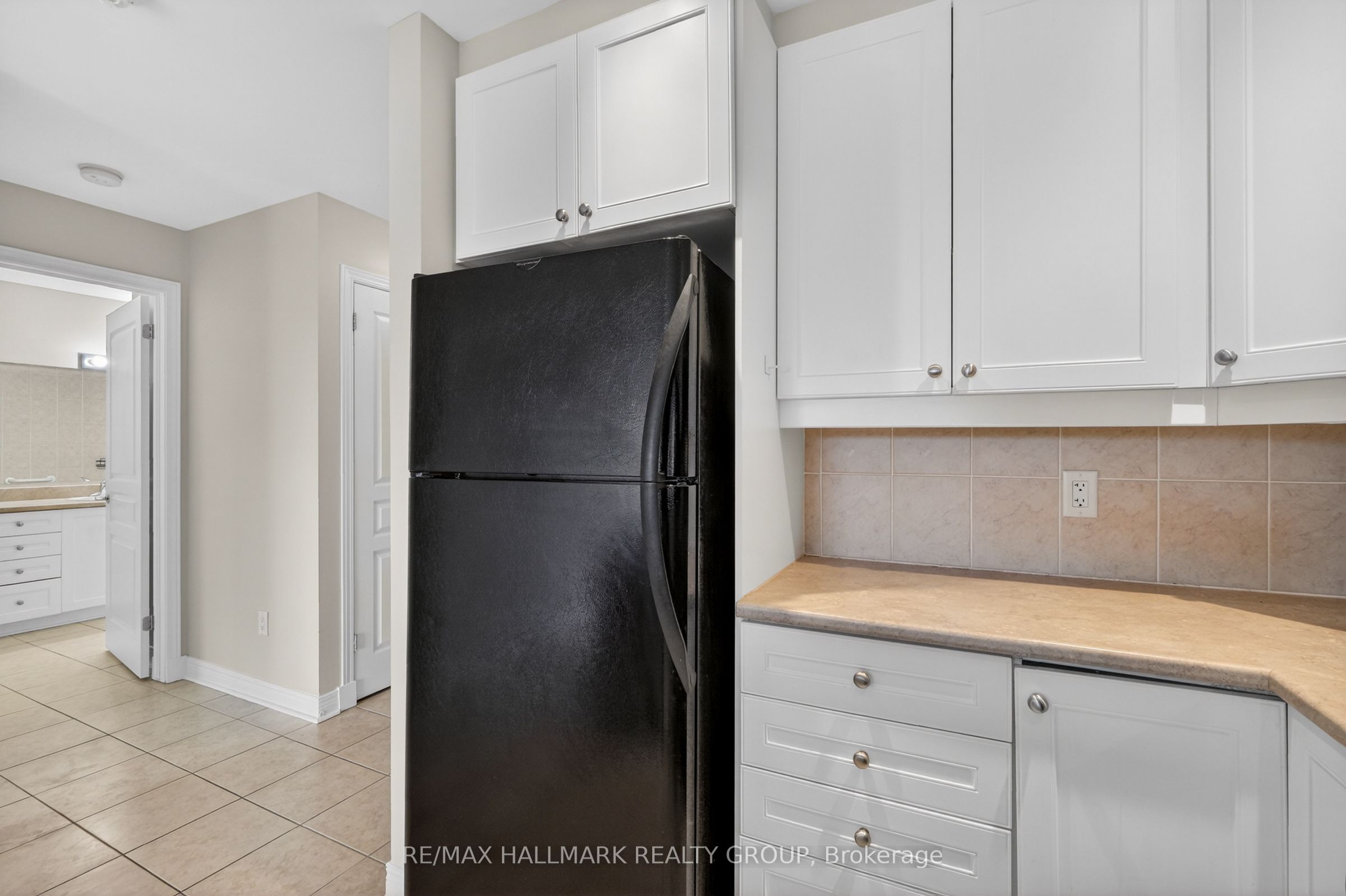 1005 Beauparc Private 301 Property Photo 22