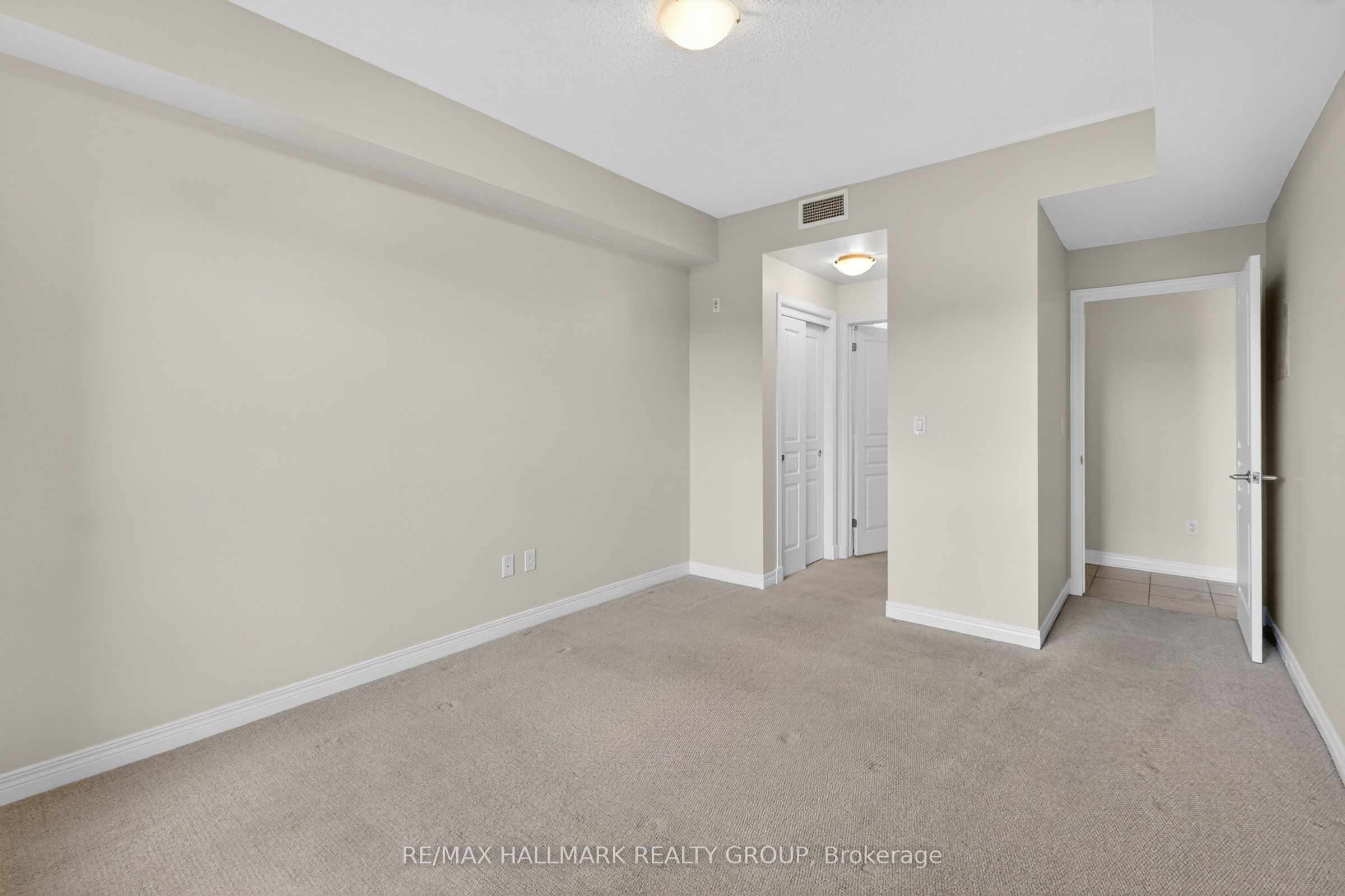 1005 Beauparc Private 301 Property Photo 28