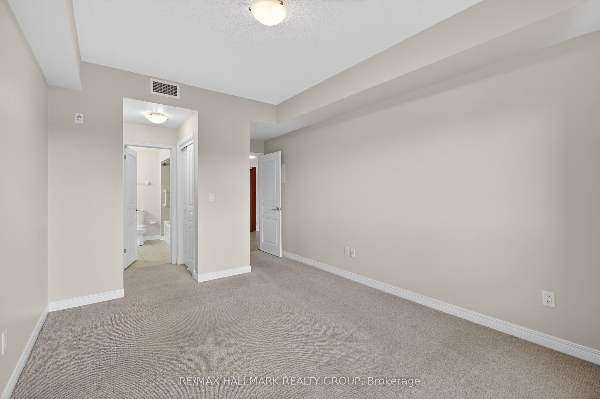 1005 Beauparc Private 301 Property Photo 29