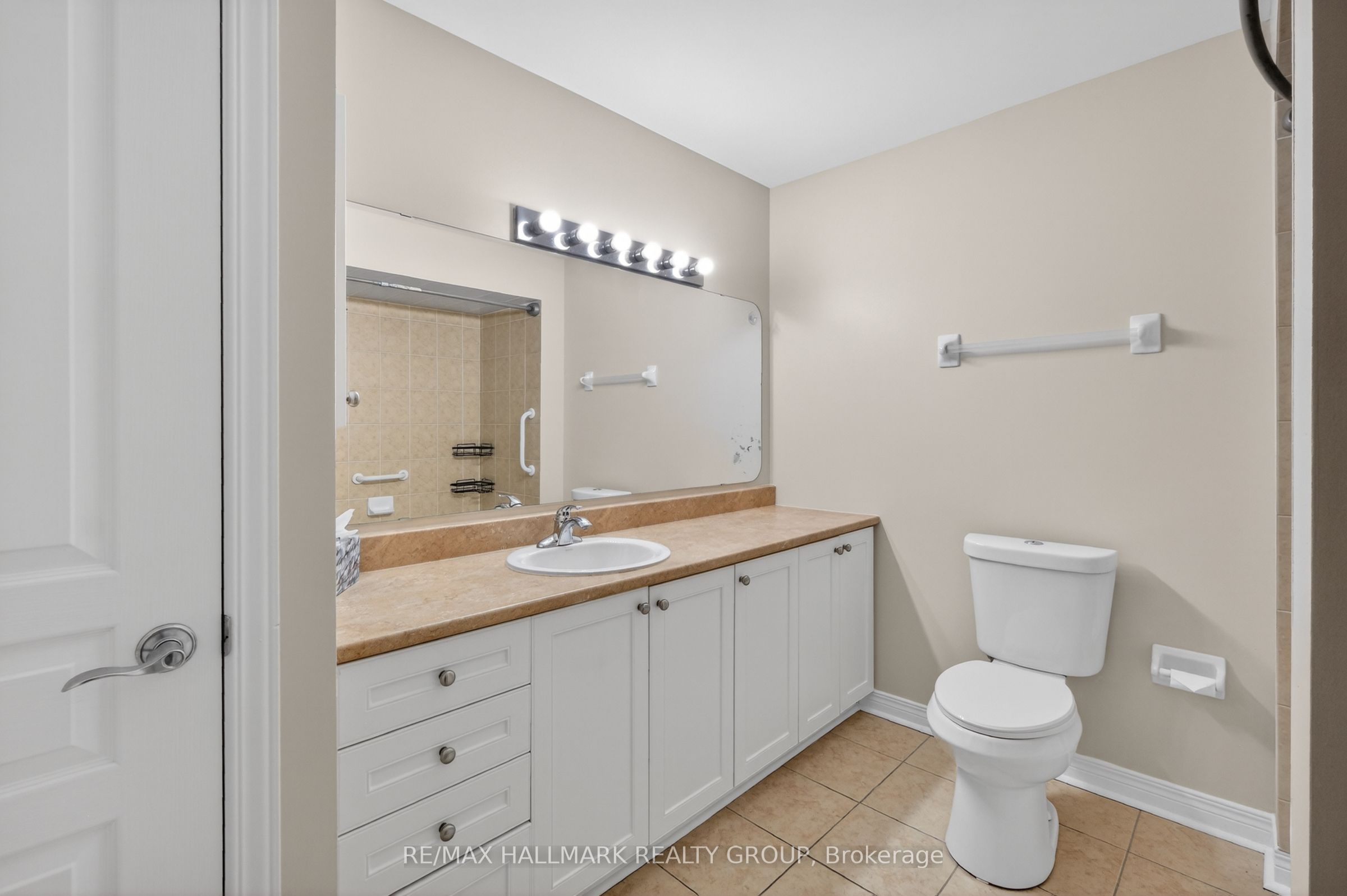 1005 Beauparc Private 301 Property Photo 31