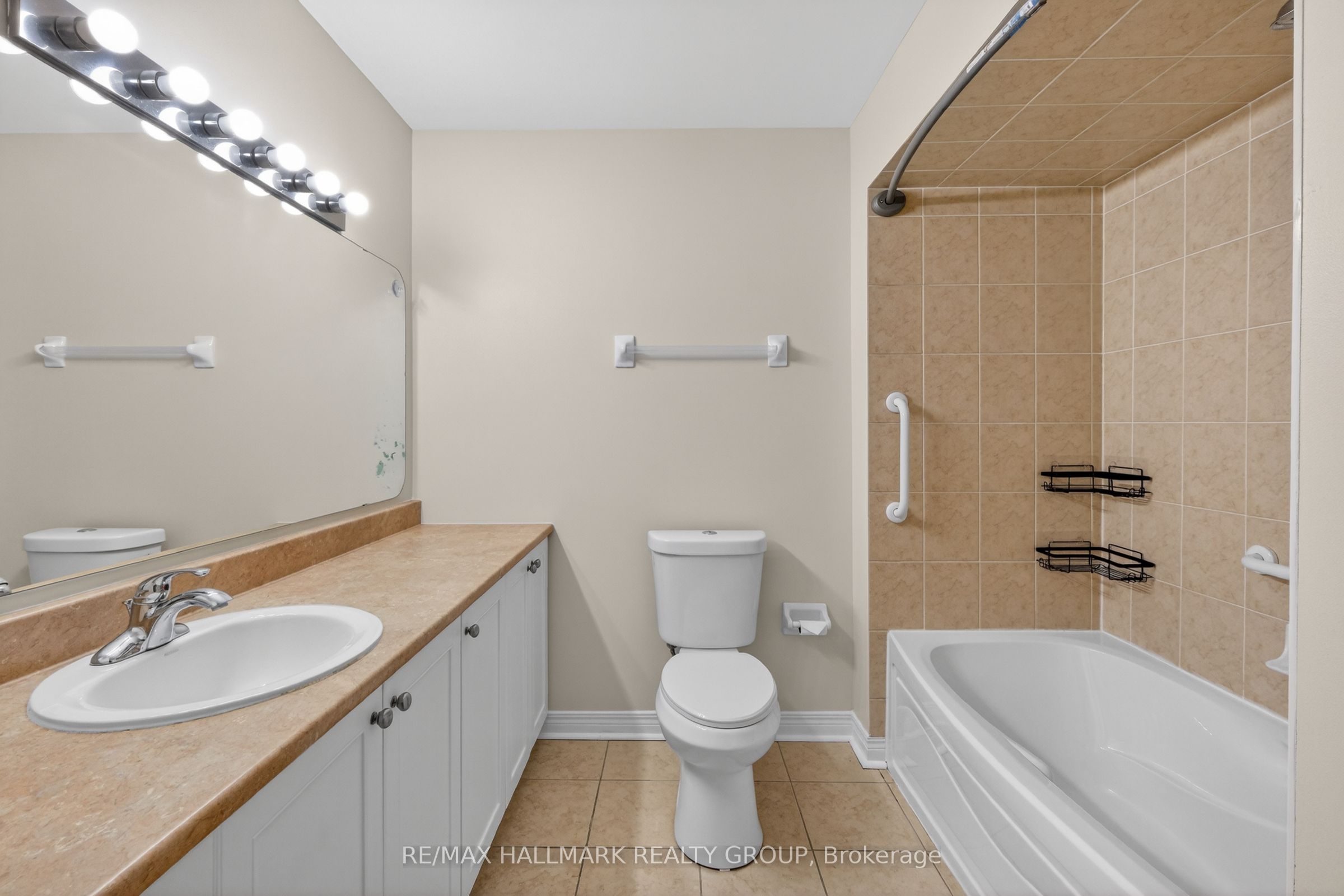 1005 Beauparc Private 301 Property Photo 32