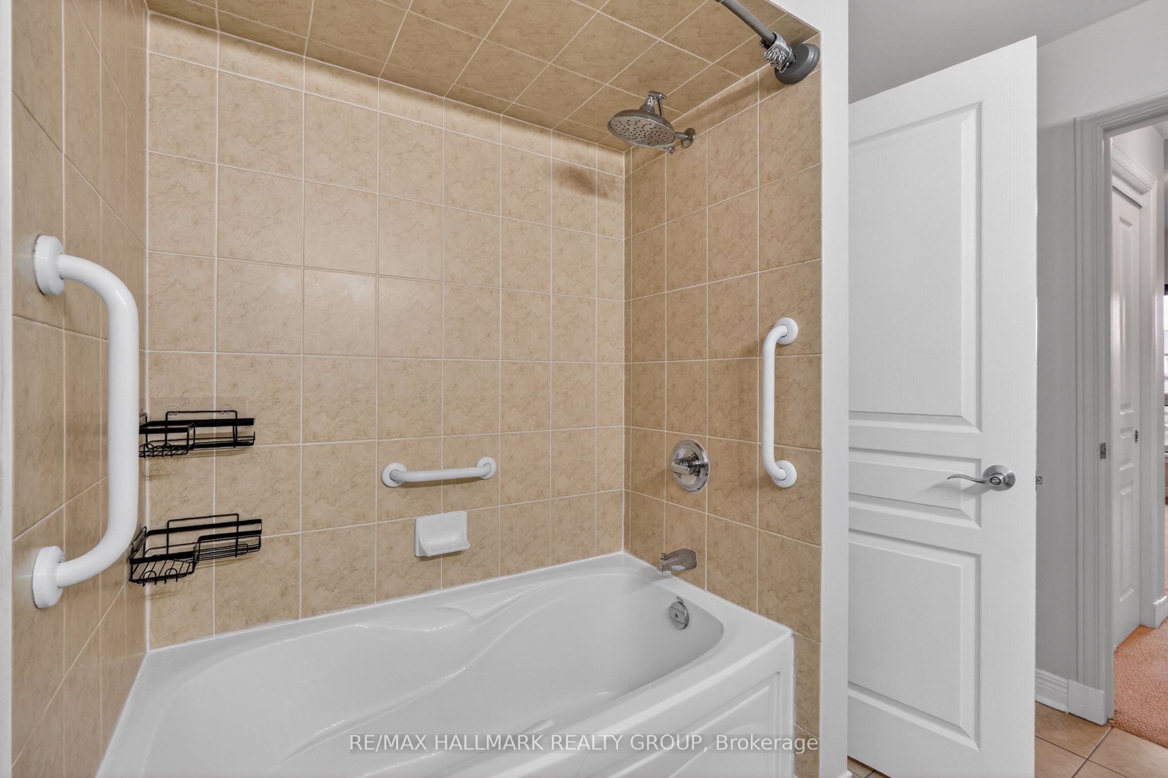 1005 Beauparc Private 301 Property Photo 34
