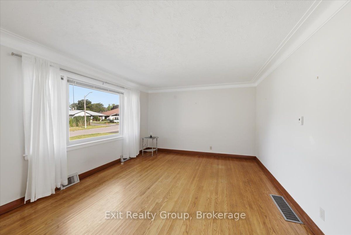 33 First Avenue Property Photo 5