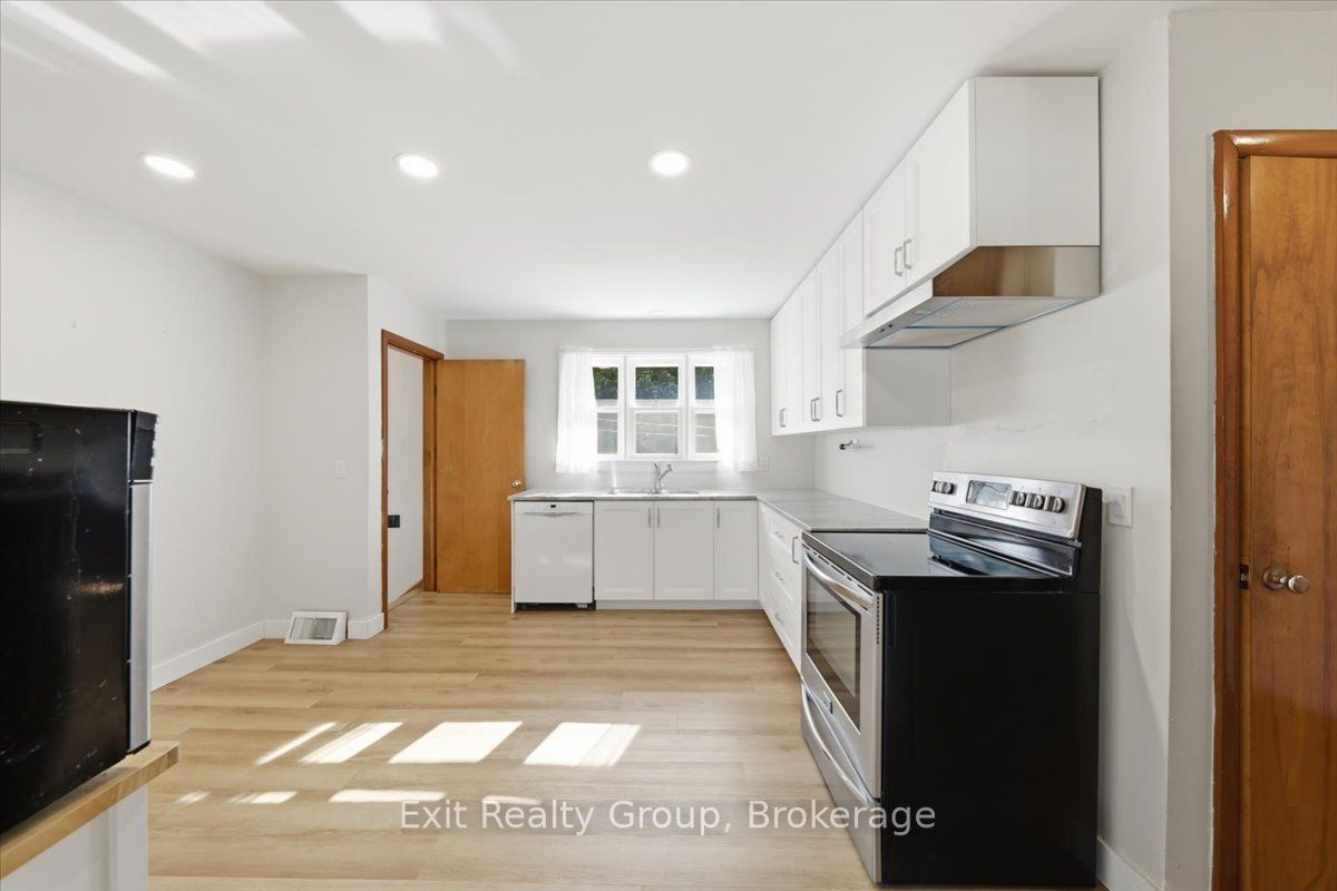 33 First Avenue Property Photo 8
