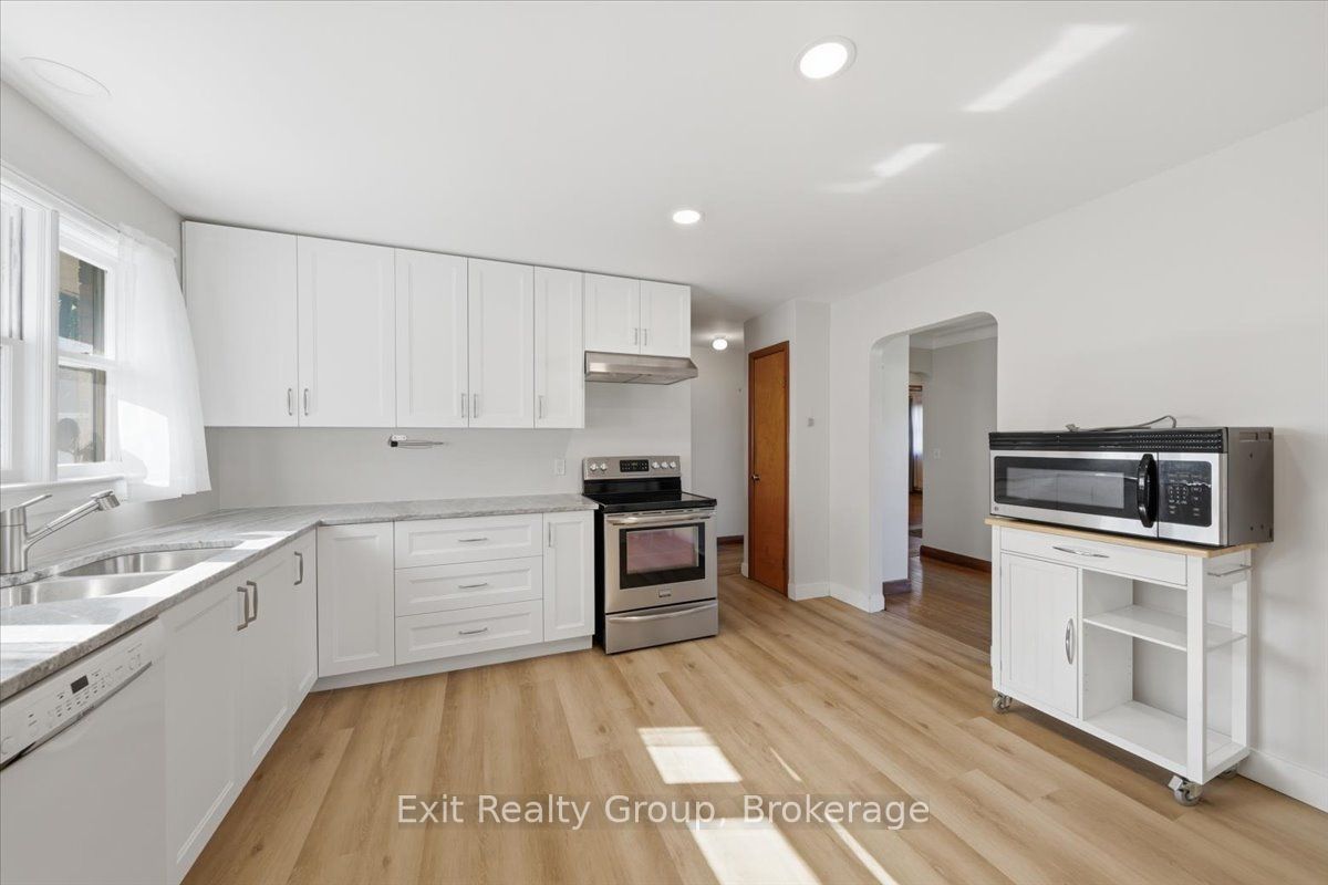 33 First Avenue Property Photo 9