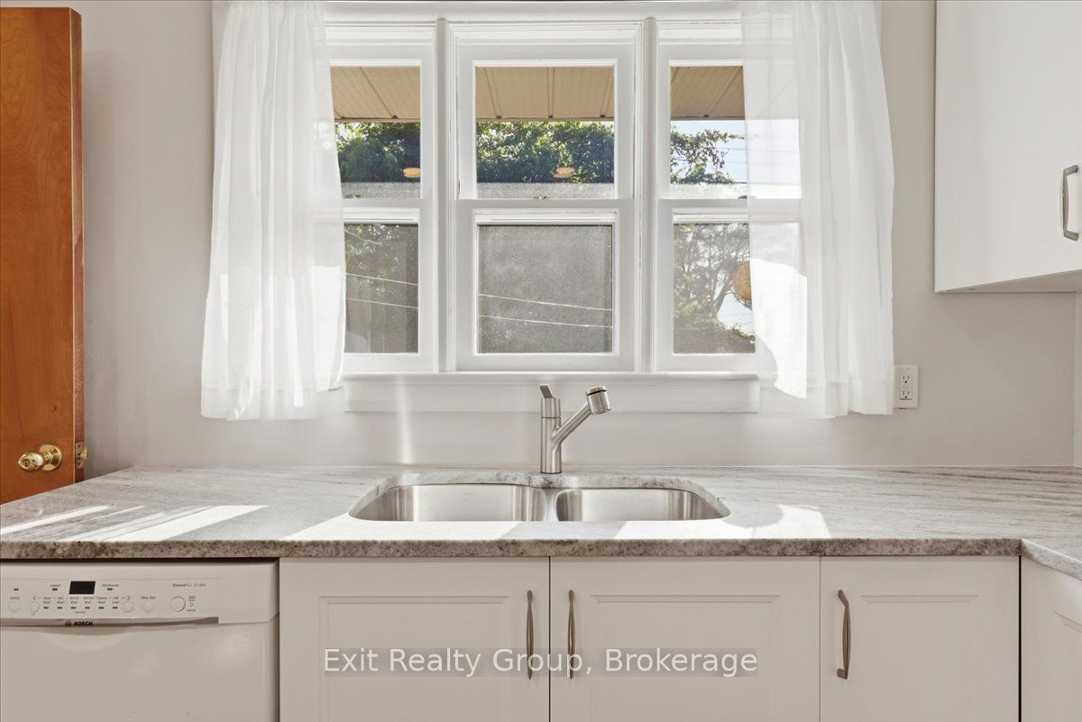 33 First Avenue Property Photo 11