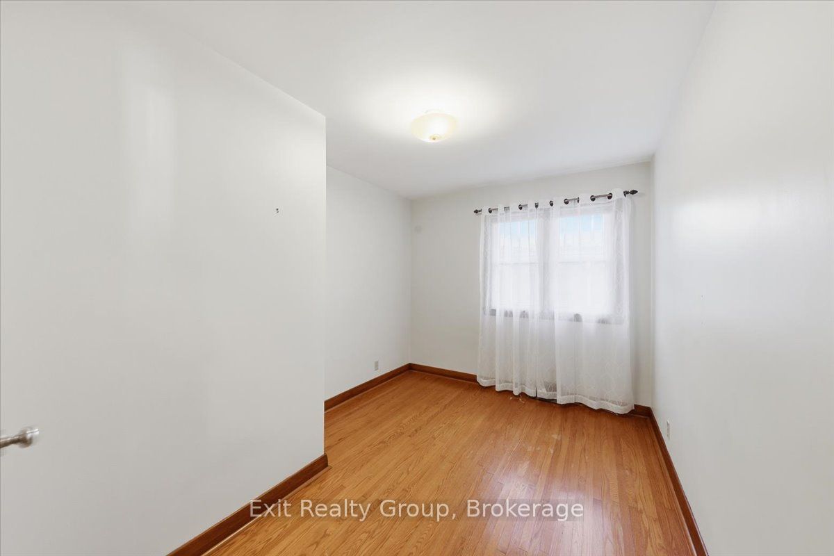 33 First Avenue Property Photo 18