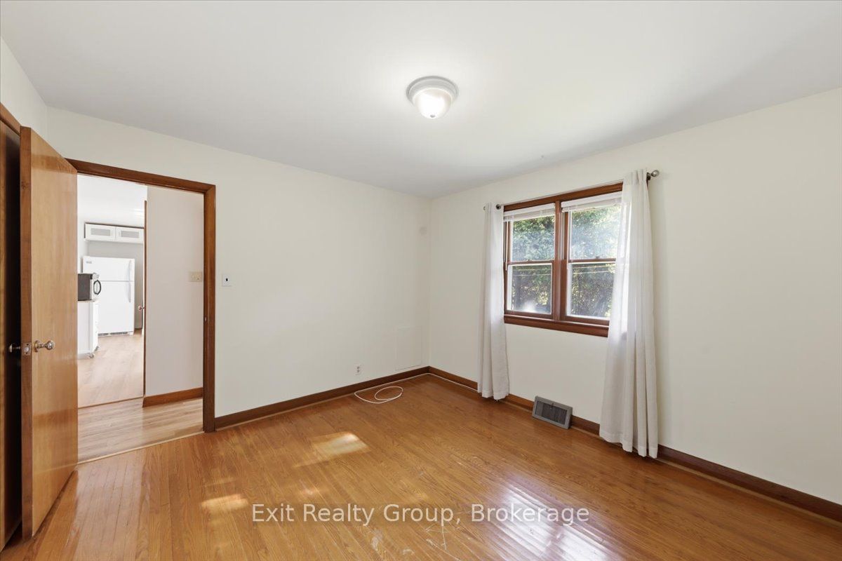 33 First Avenue Property Photo 21