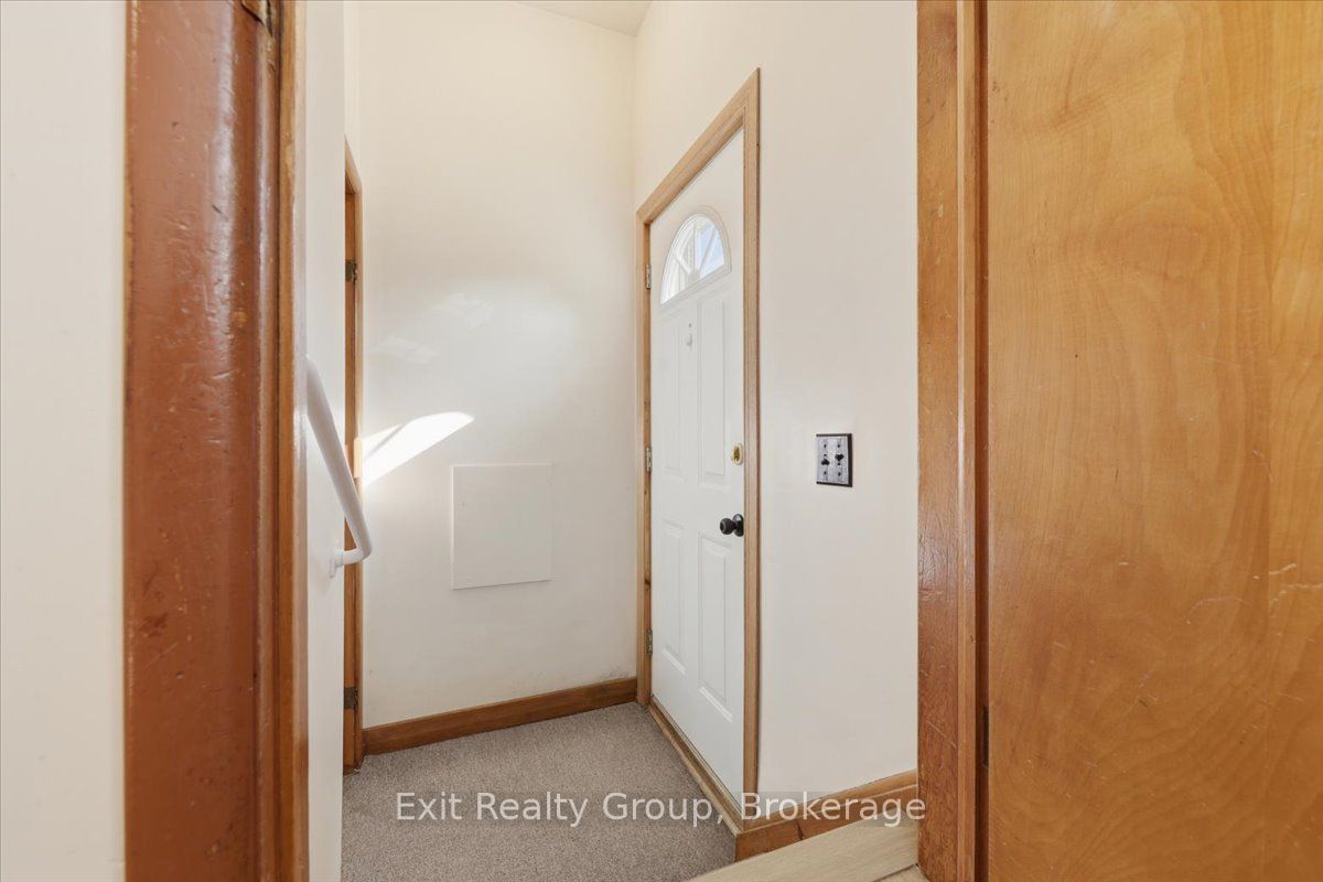 33 First Avenue Property Photo 23