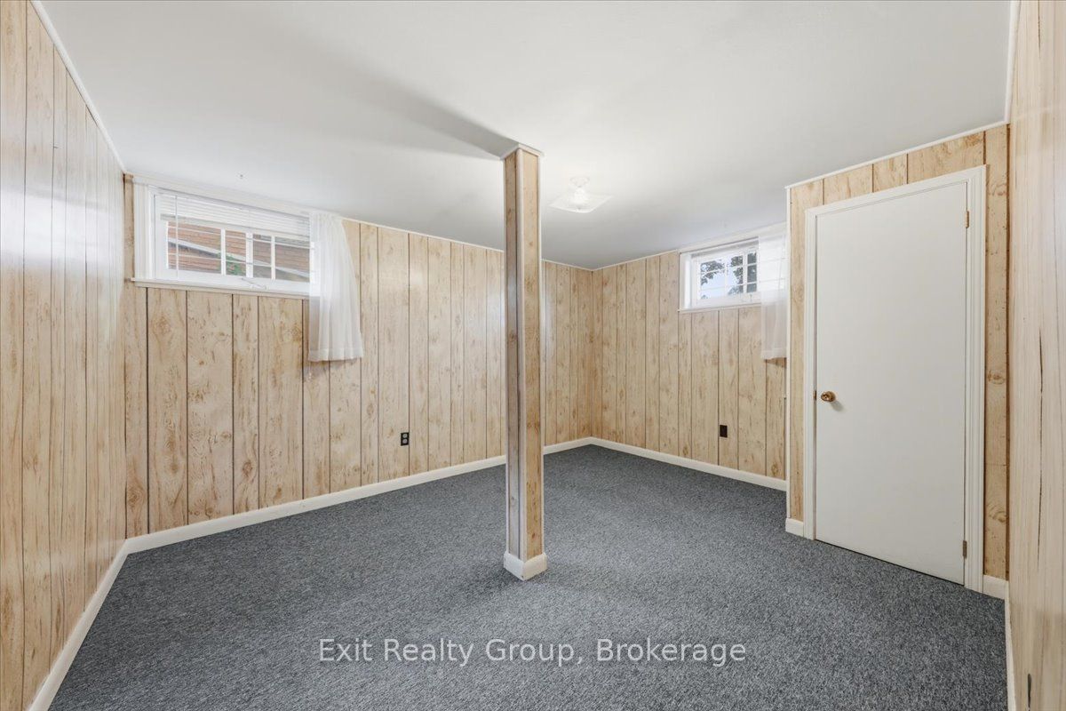 33 First Avenue Property Photo 26
