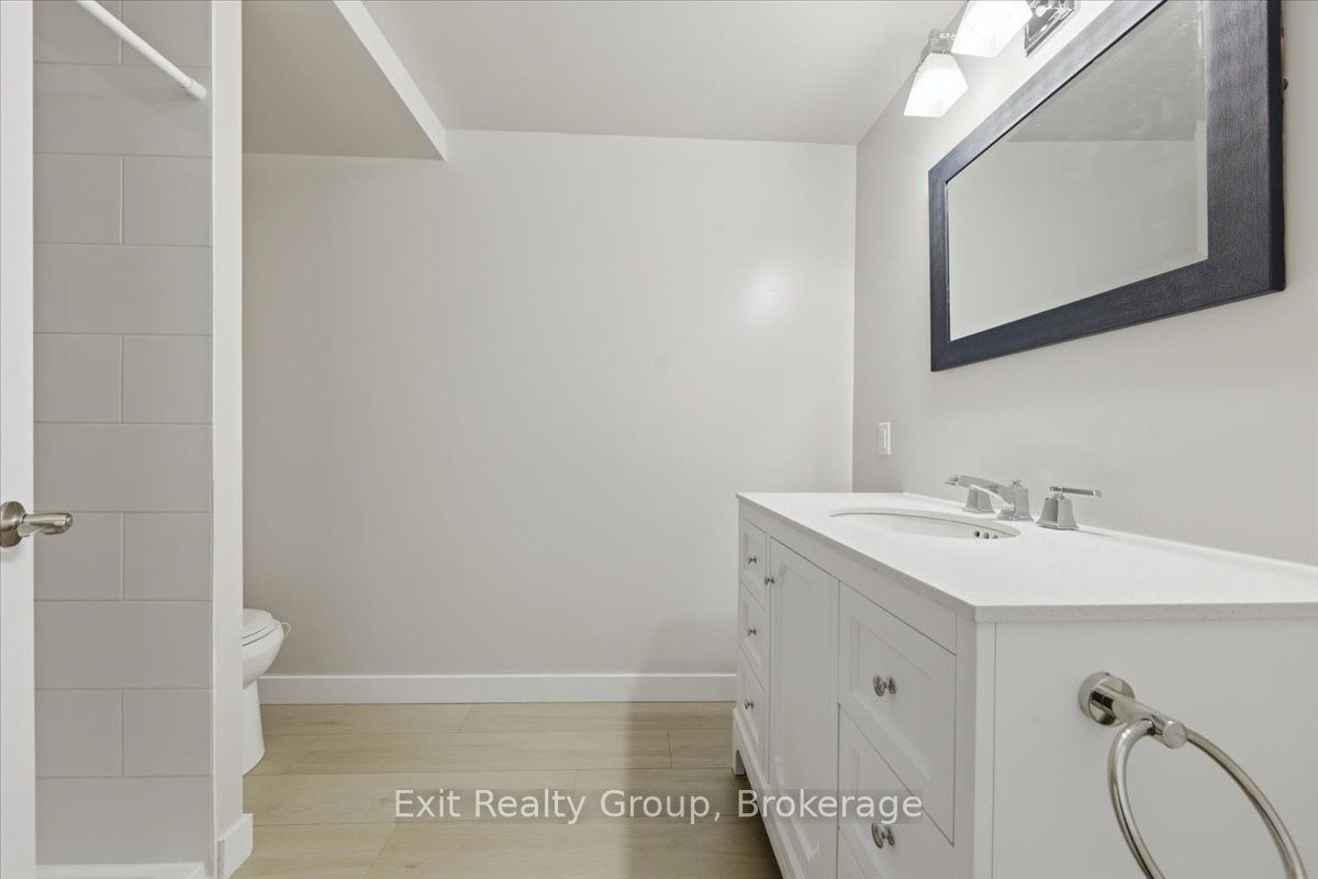 33 First Avenue Property Photo 30