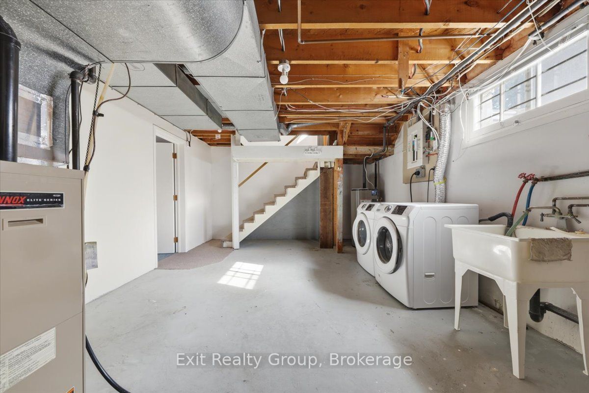 33 First Avenue Property Photo 32