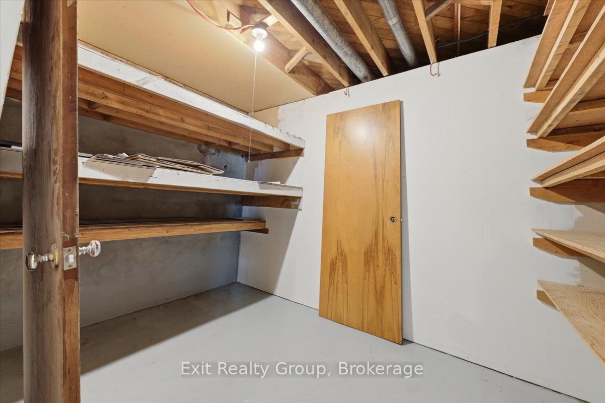 33 First Avenue Property Photo 34