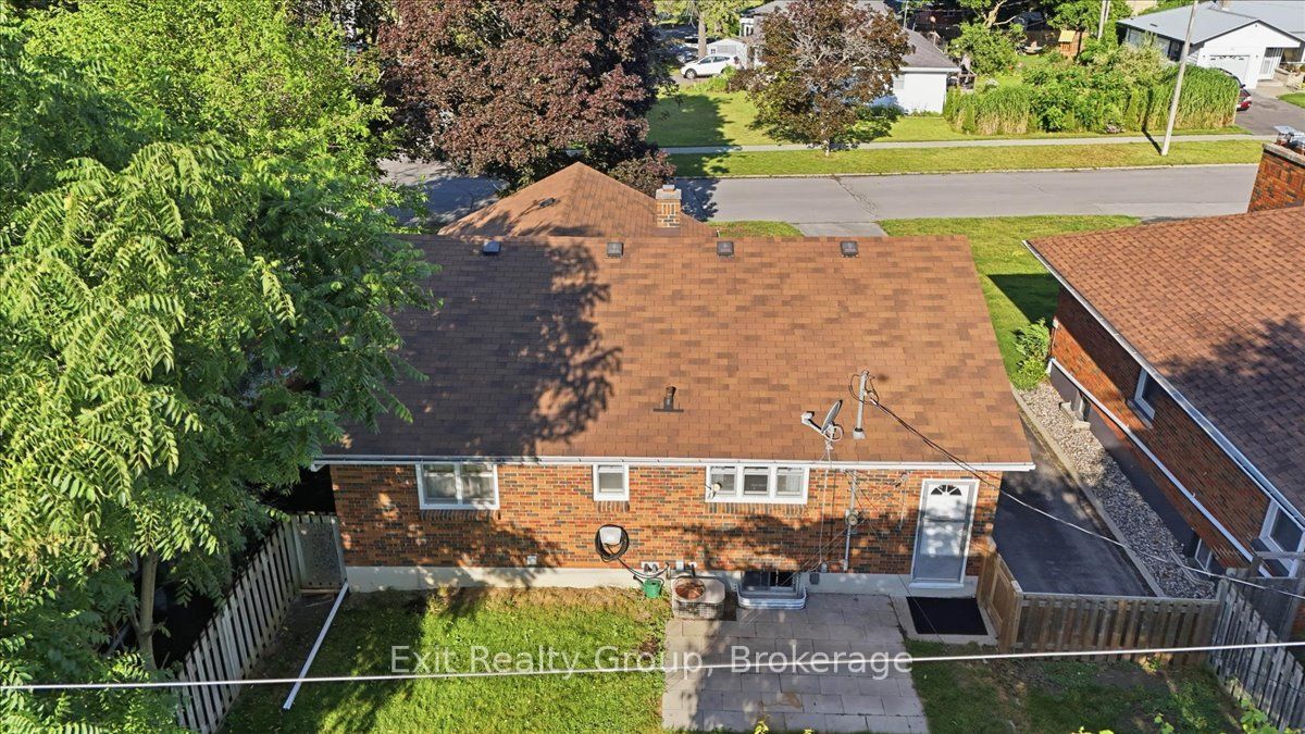 33 First Avenue Property Photo 40