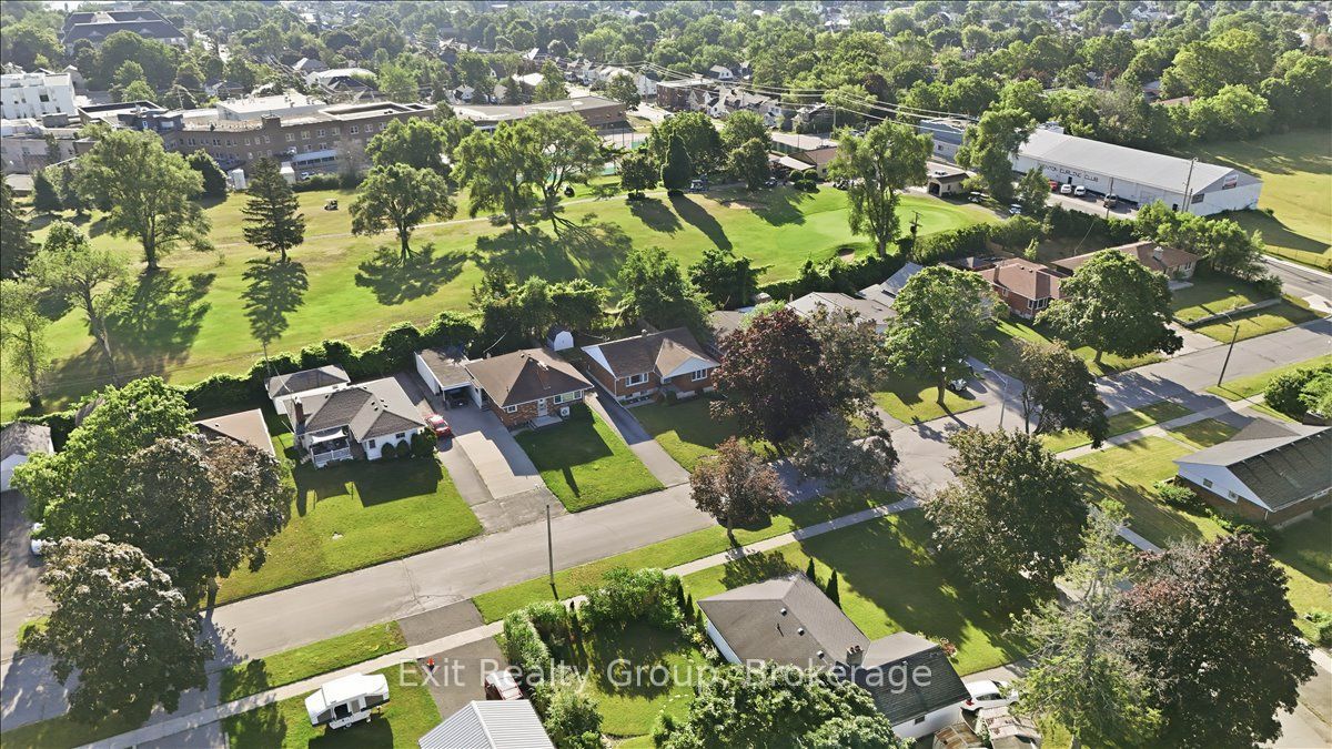 33 First Avenue Property Photo 45